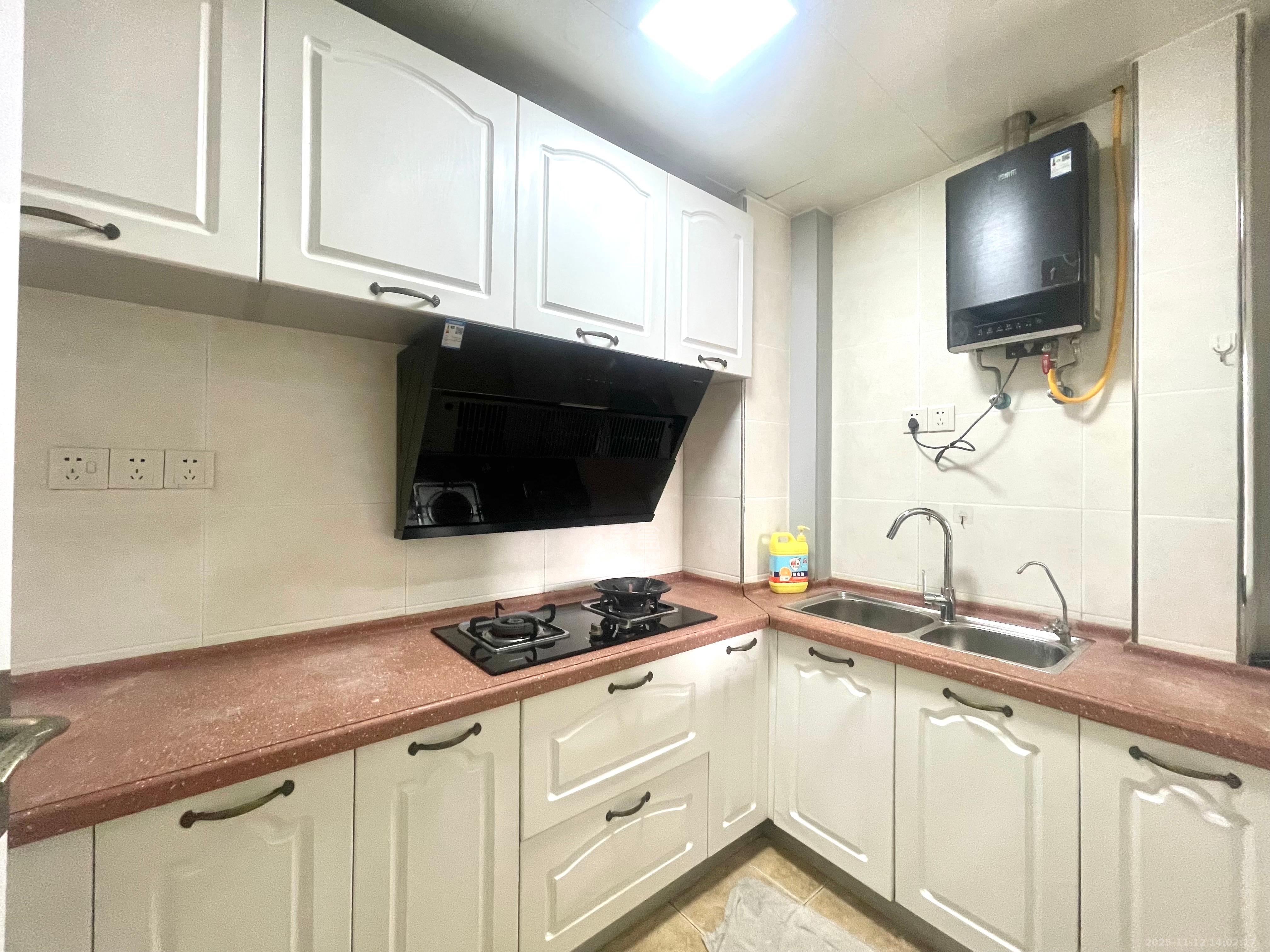 华润凤凰城一期  2室1厅1卫    1700.0元/月室内图