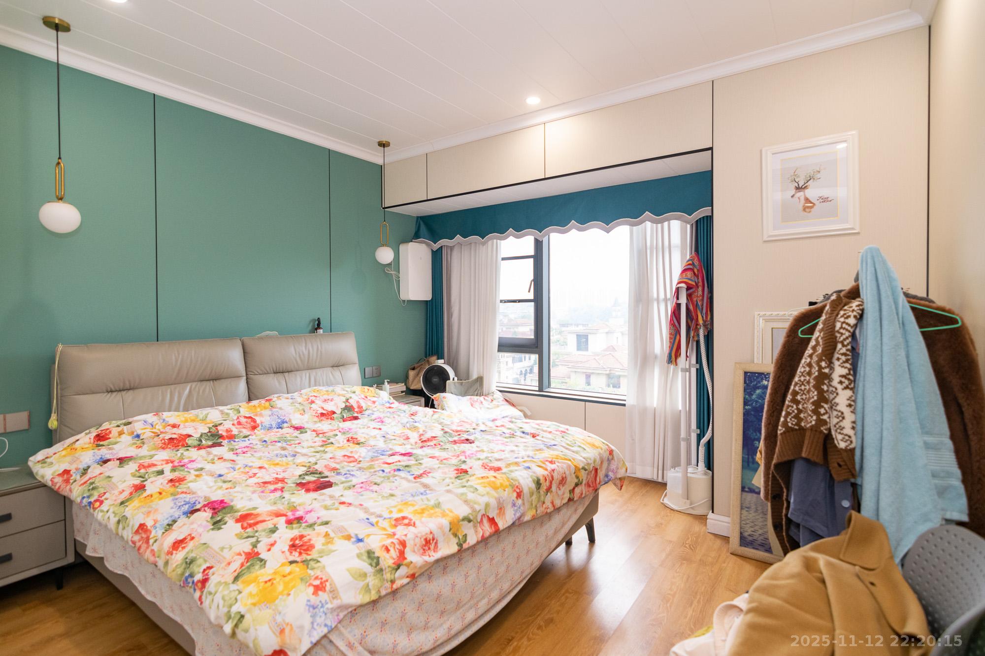 金地三千府(金地湖山樾、金地自在城) 4室3厅3卫 92.0万 金地三千府(金地湖山樾、金地自在城) 4室3厅3卫 92.0万卧室