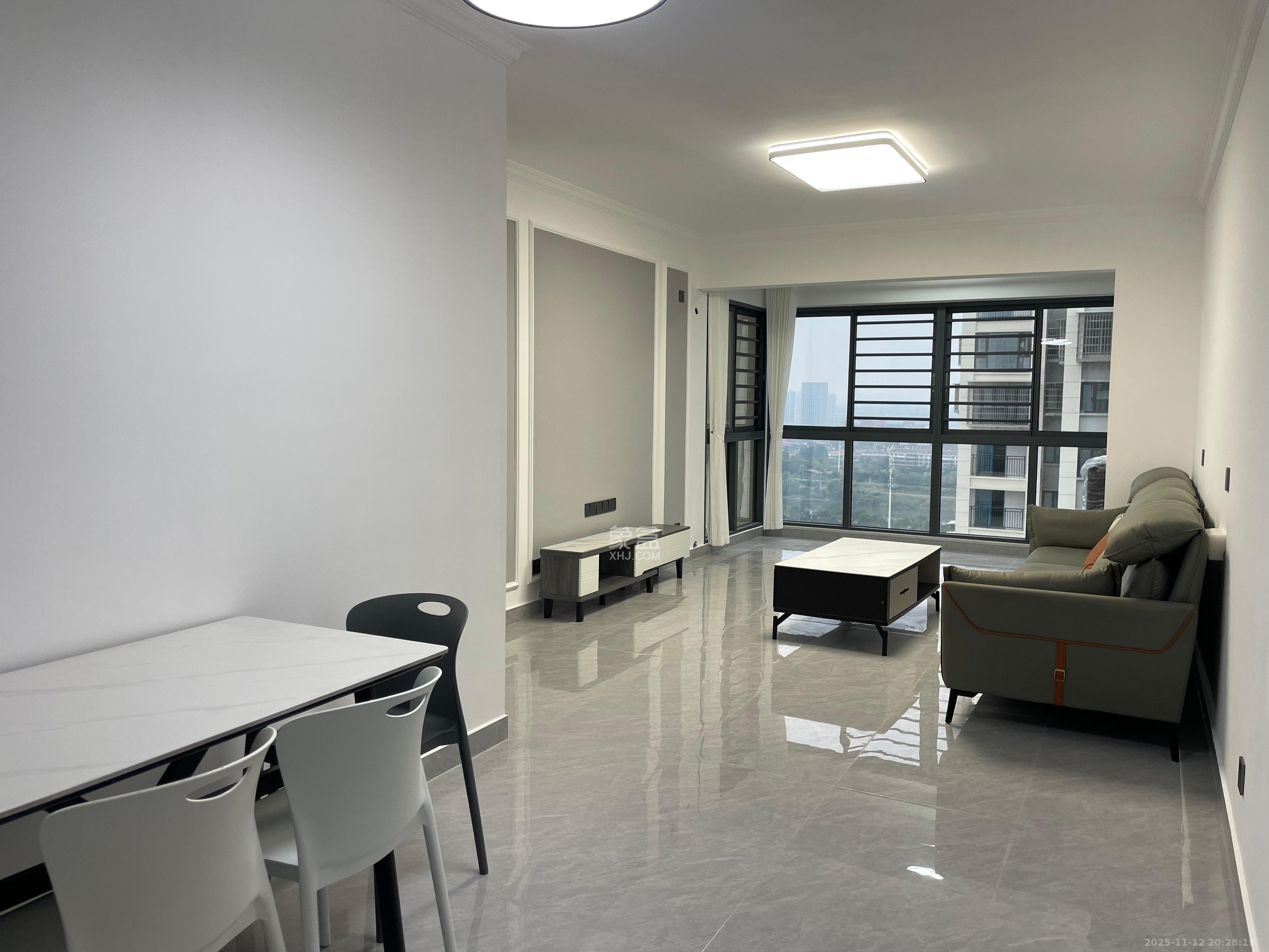 和景家园二期 3室2厅2卫 2400.0元/月 和景家园二期 3室2厅2卫 2400.0元/月室内图