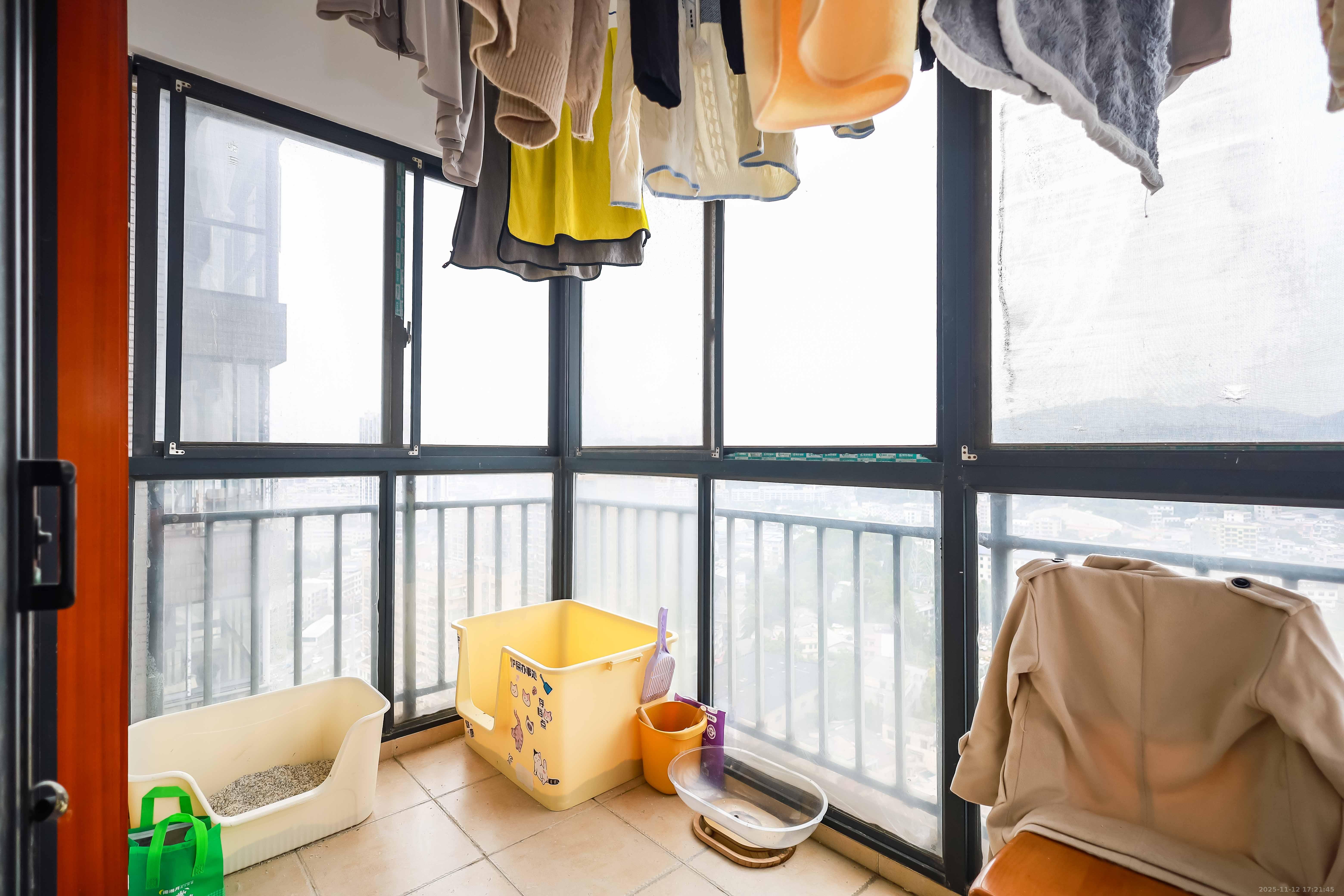 莱茵城 3室2厅2卫 80.0万 莱茵城 3室2厅2卫 80.0万阳台