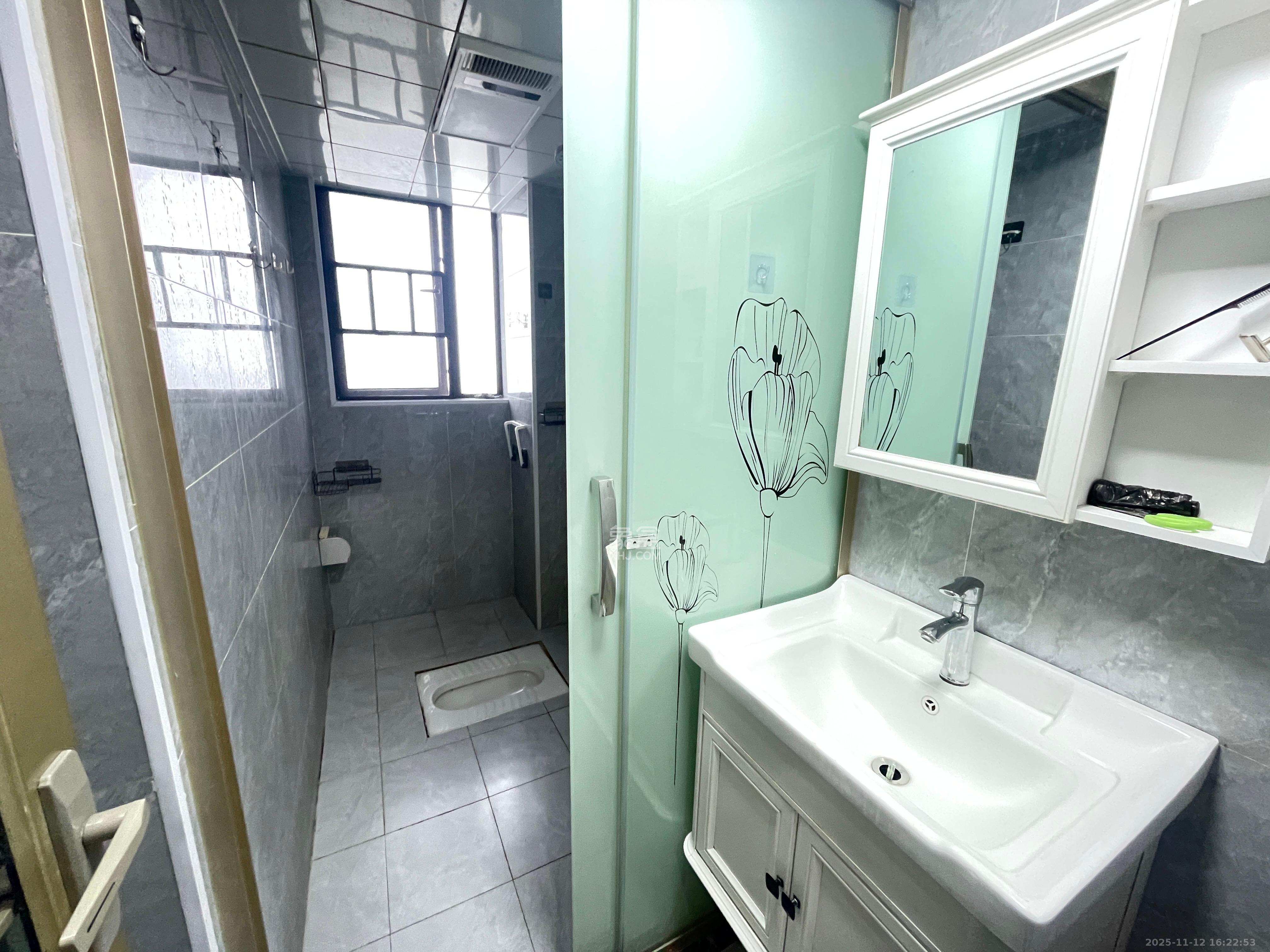 东岸梅园小区  2室2厅1卫    2200.0元/月室内图