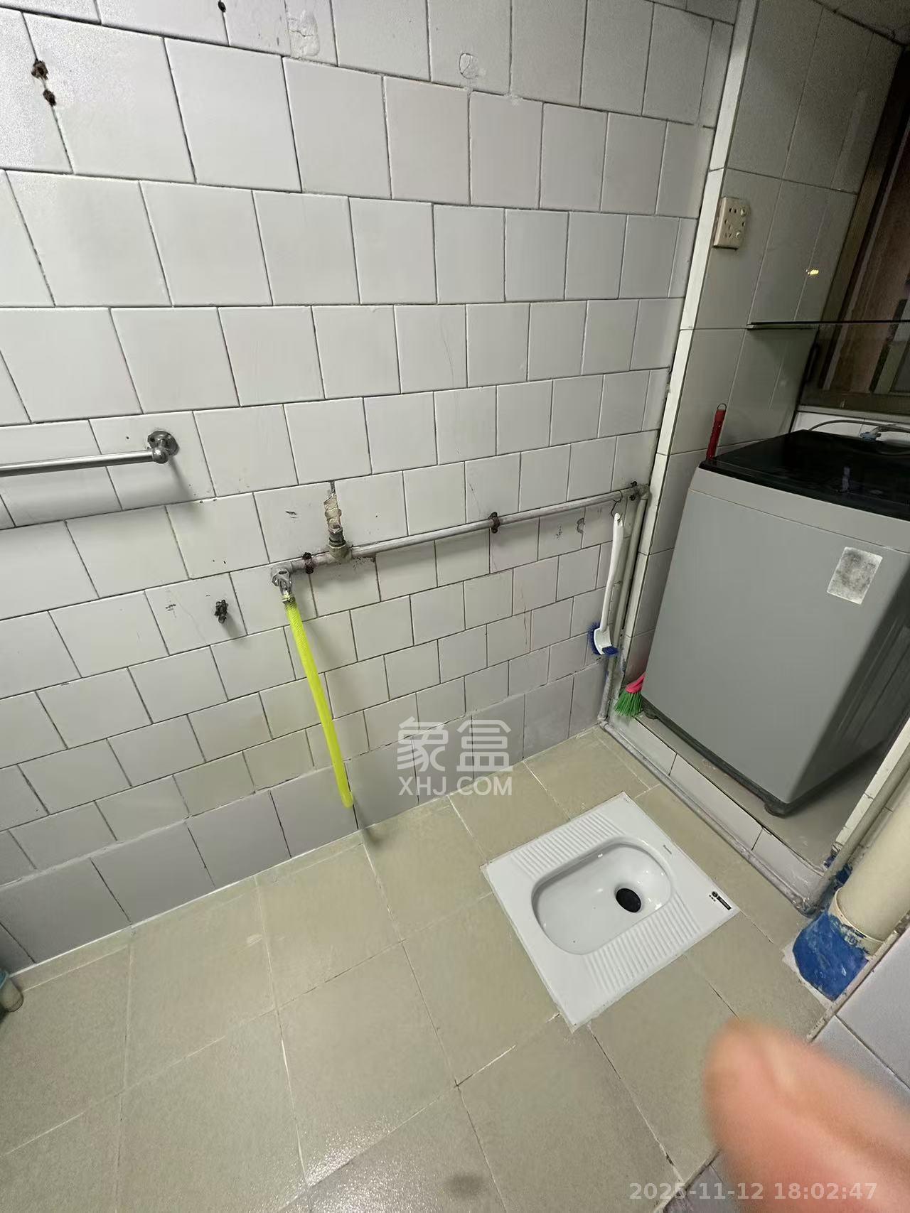 文艺新村  2室1厅1卫    1800.0元/月室内图