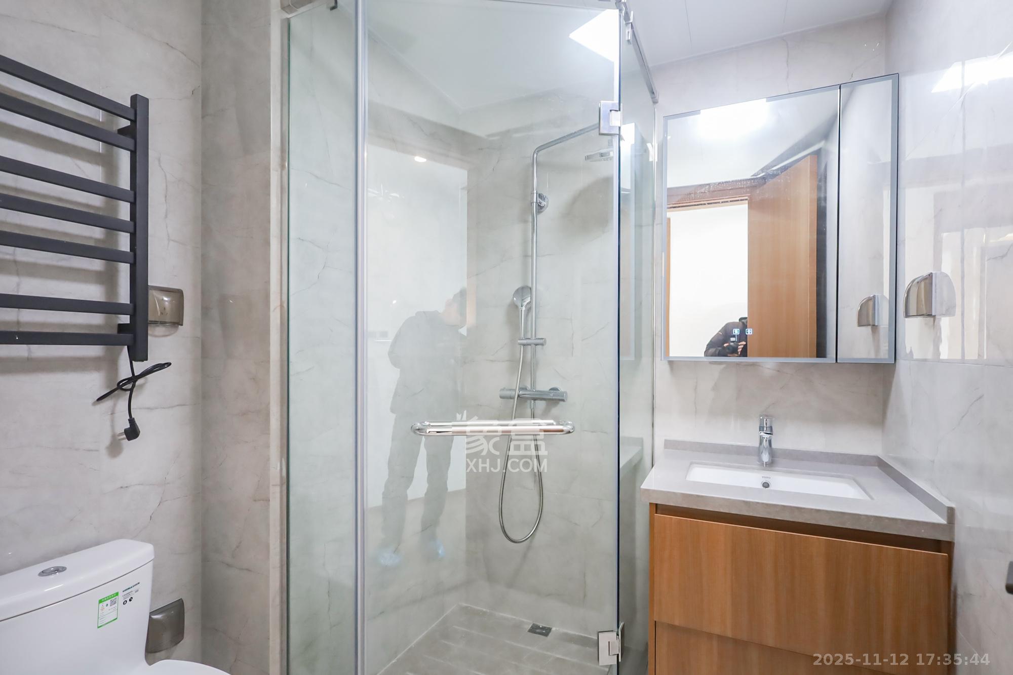 江山印 4室2厅3卫 720.0万 江山印 4室2厅3卫 720.0万卫生间