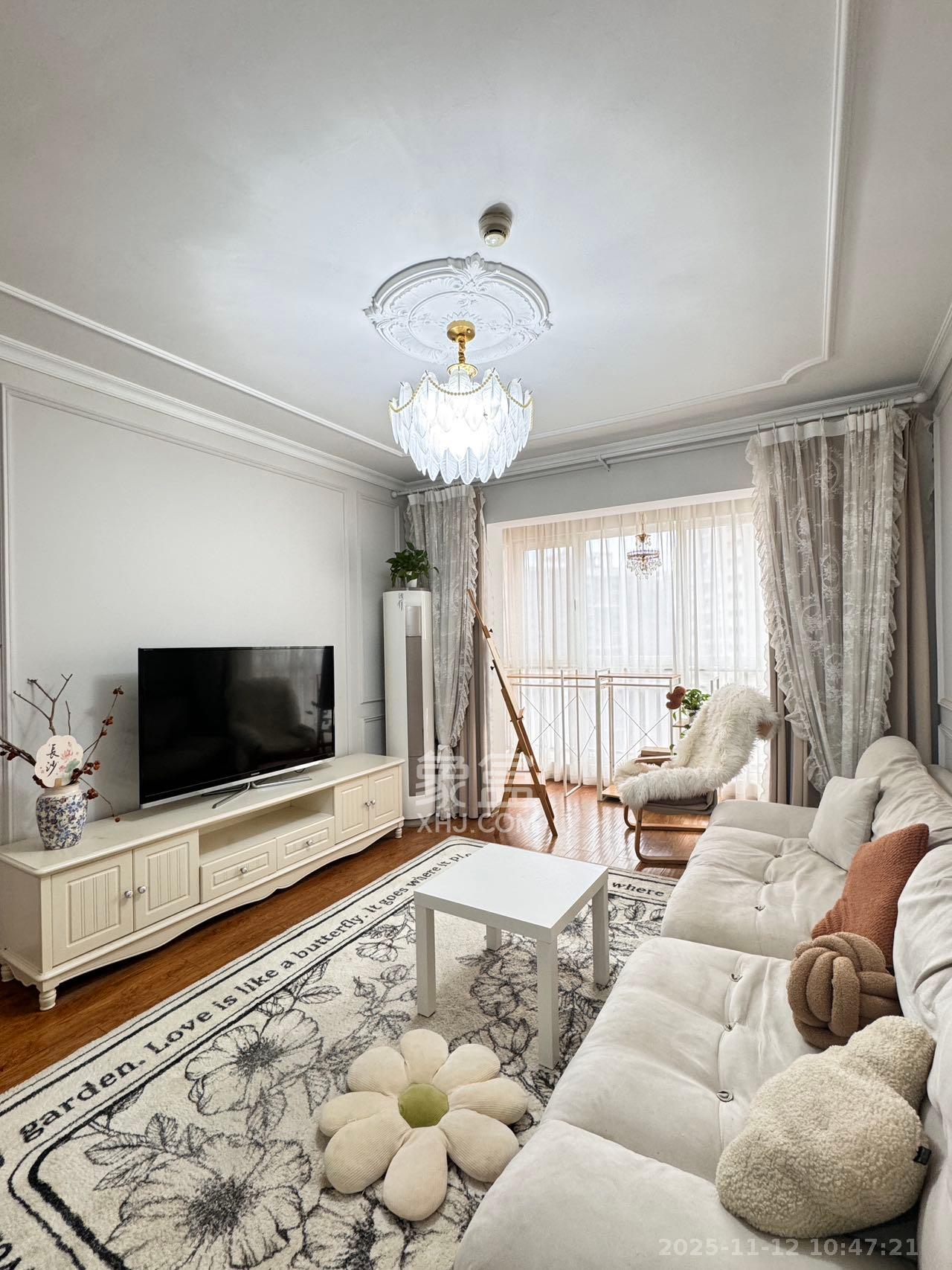 北辰三角洲E4区  3室2厅1卫    3800.0元/月室内图