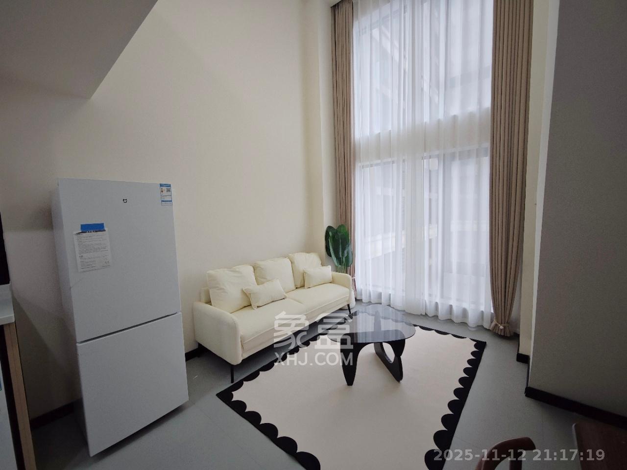 卓越江岸 1室1厅1卫 2550.0元/月 卓越江岸 1室1厅1卫 2550.0元/月室内图