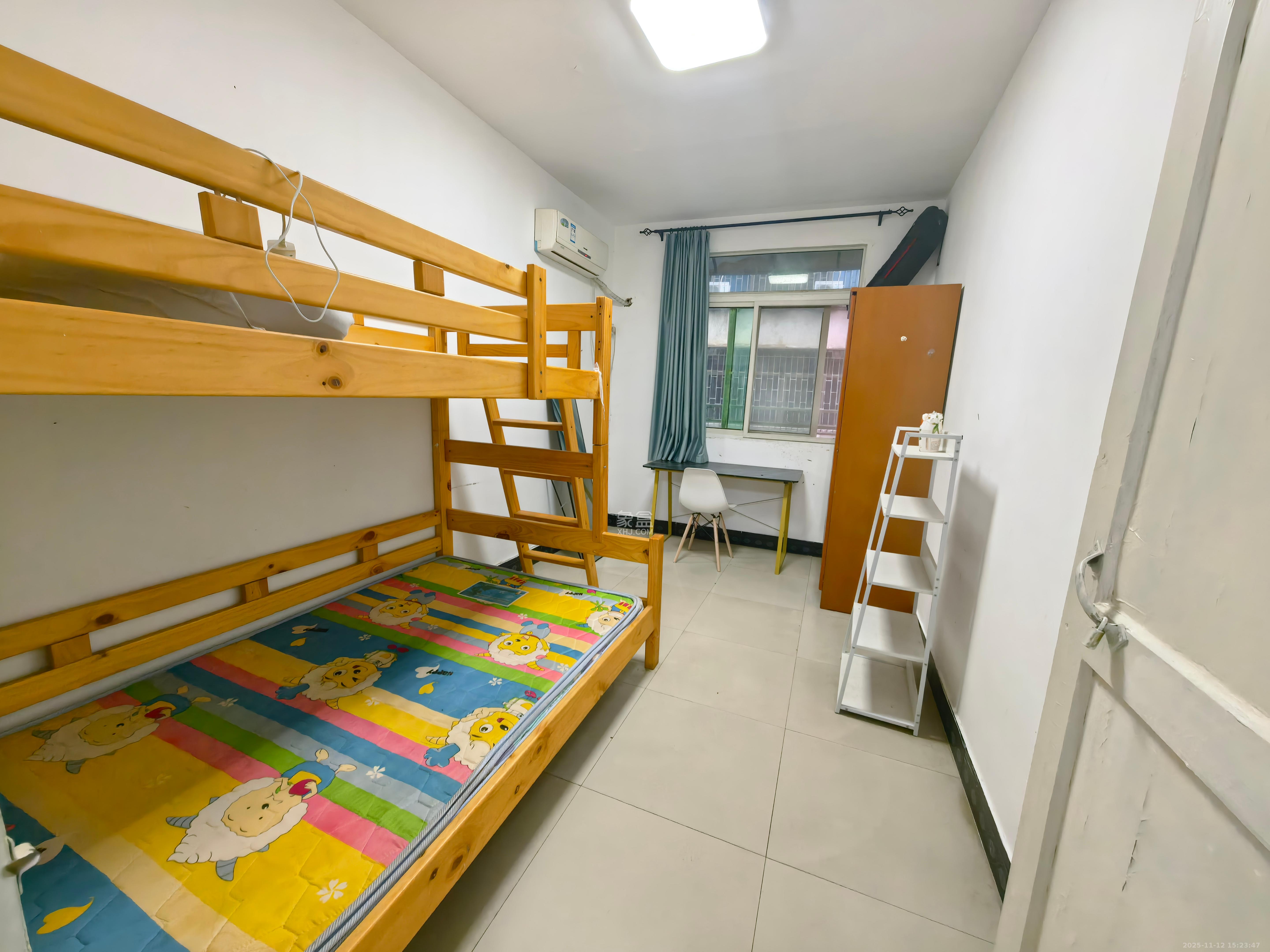 识字里社区  2室1厅1卫    1550.0元/月室内图