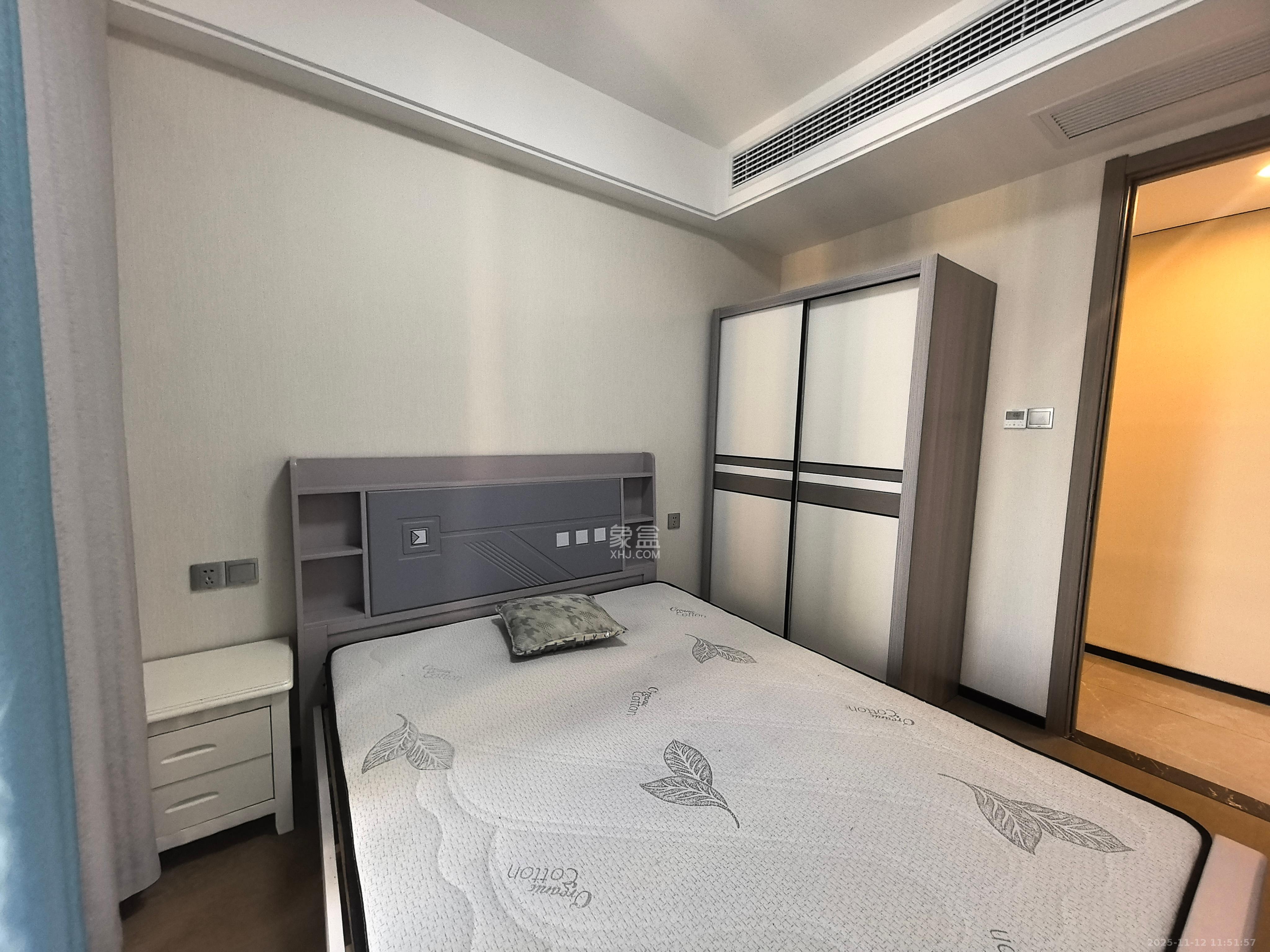 中海麓山境北区  4室2厅2卫    2800.0元/月室内图