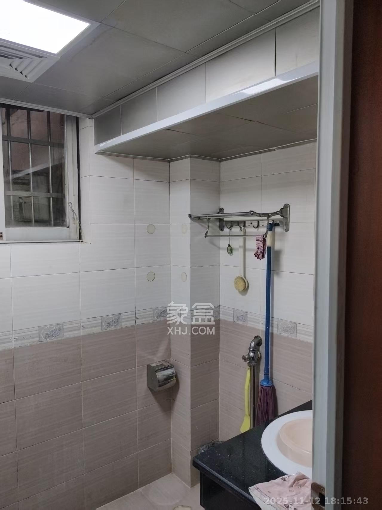 金帆小区  2室1厅1卫    1800.0元/月室内图