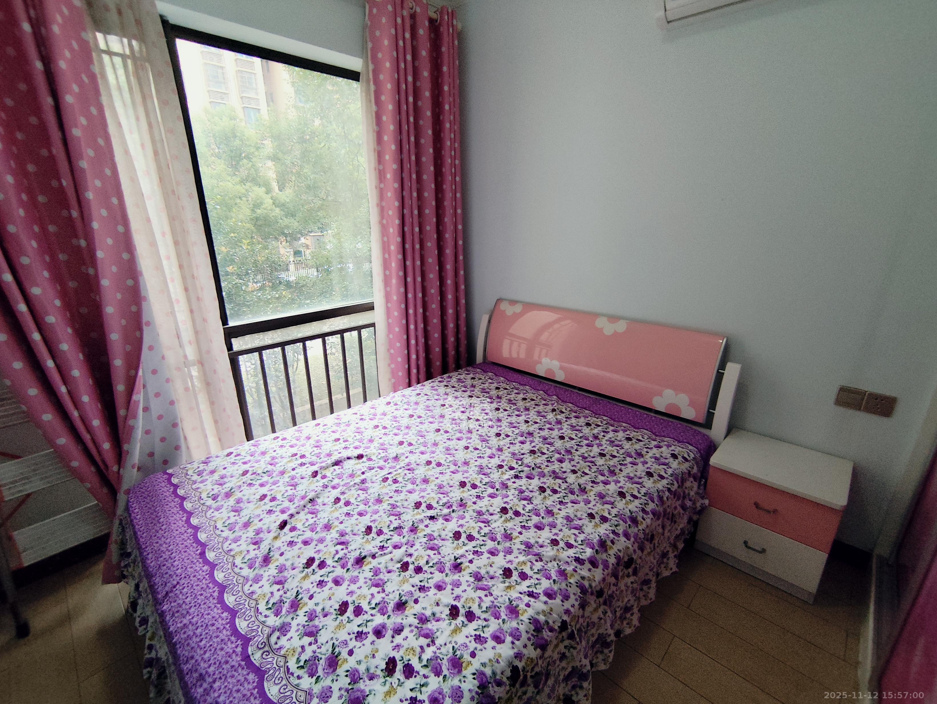 旭辉华庭 4室2厅2卫 2400.0元/月 旭辉华庭 4室2厅2卫 2400.0元/月室内图