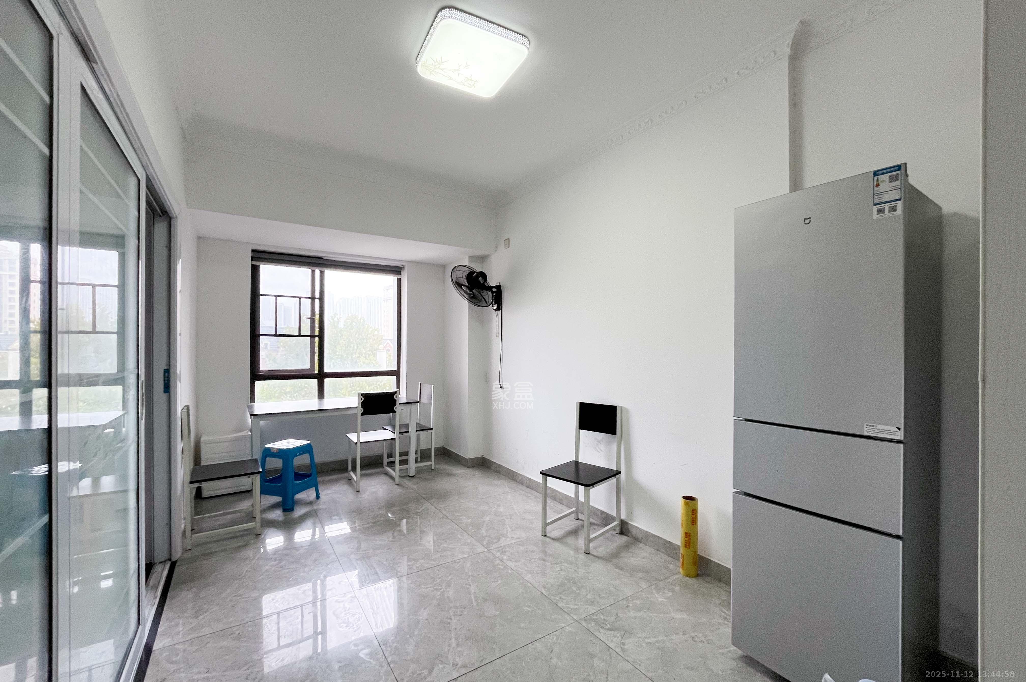 中海梅溪湖壹号 3室2厅2卫 182.0万 中海梅溪湖壹号 3室2厅2卫 182.0万其他