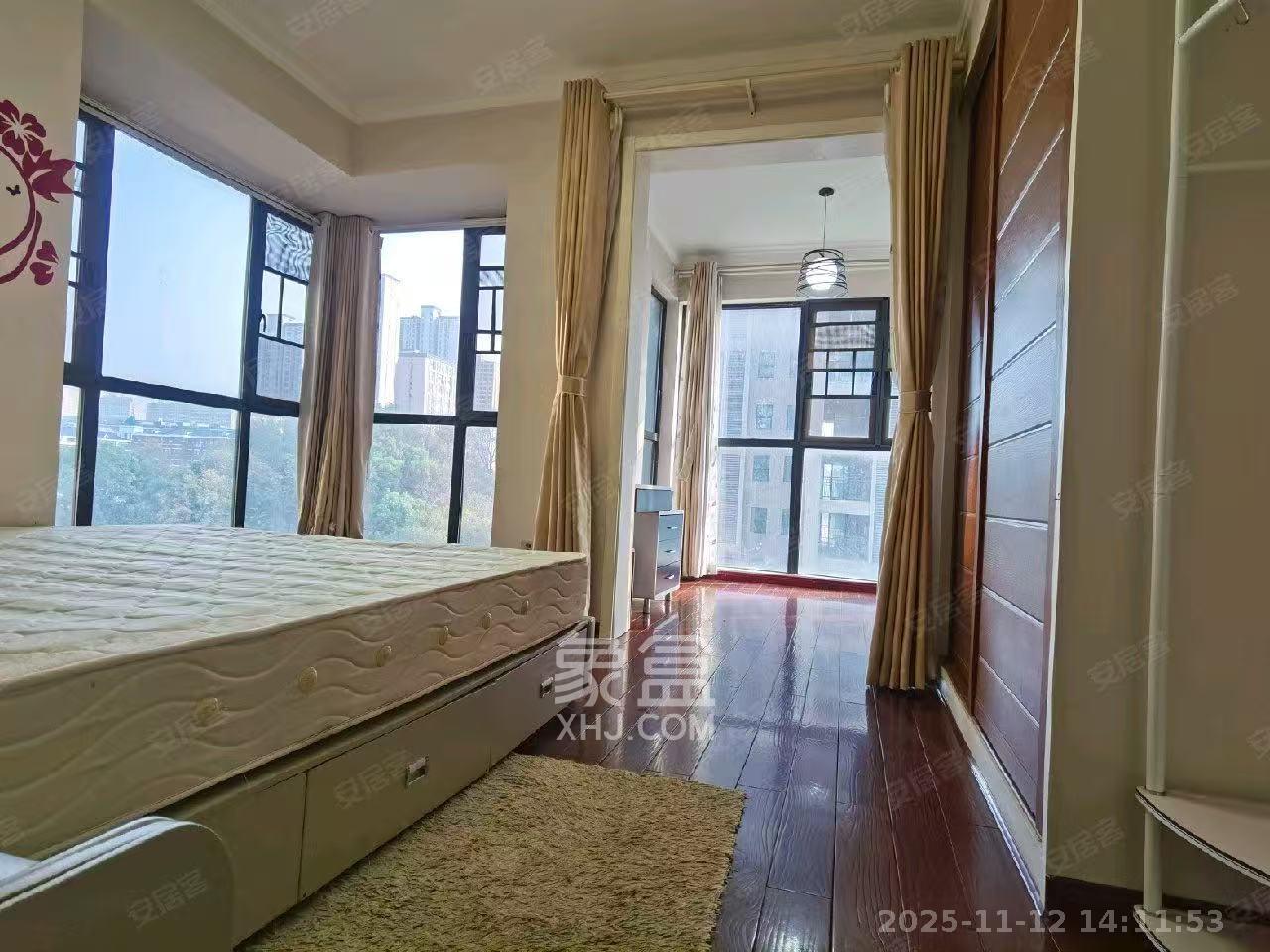 慢步江湾 2室1厅1卫 2600.0元/月 慢步江湾 2室1厅1卫 2600.0元/月室内图