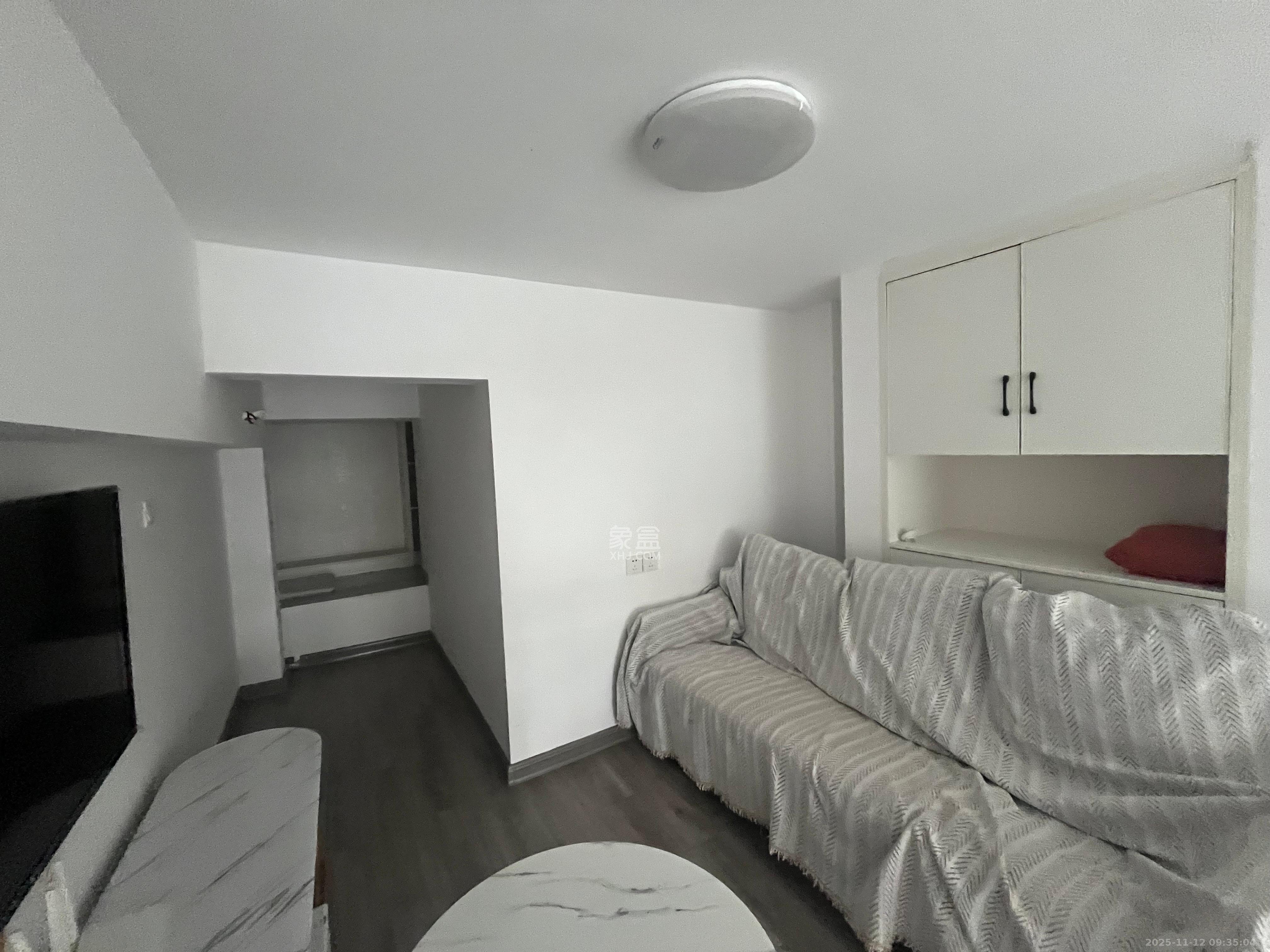 龙湖湘江星座（祺鑫星座公寓）  1室1厅1卫    1800.0元/月室内图