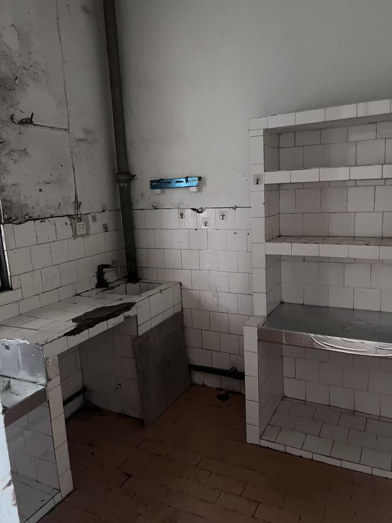 金融大厦宿舍区 2室2厅1卫 1600.0元/月 金融大厦宿舍区 2室2厅1卫 1600.0元/月室内图