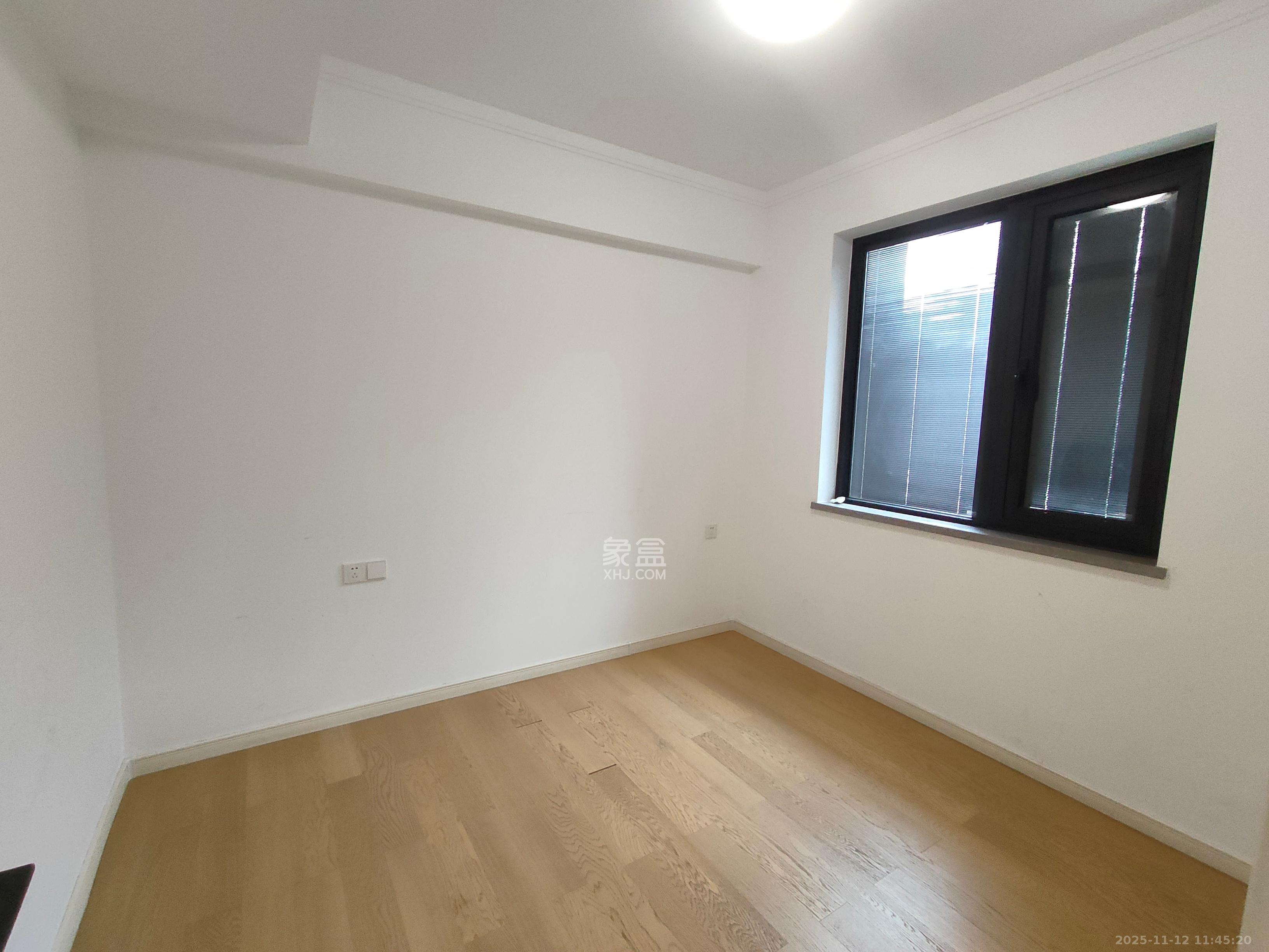 万科金色梦想C区  3室2厅2卫    2800.0元/月室内图