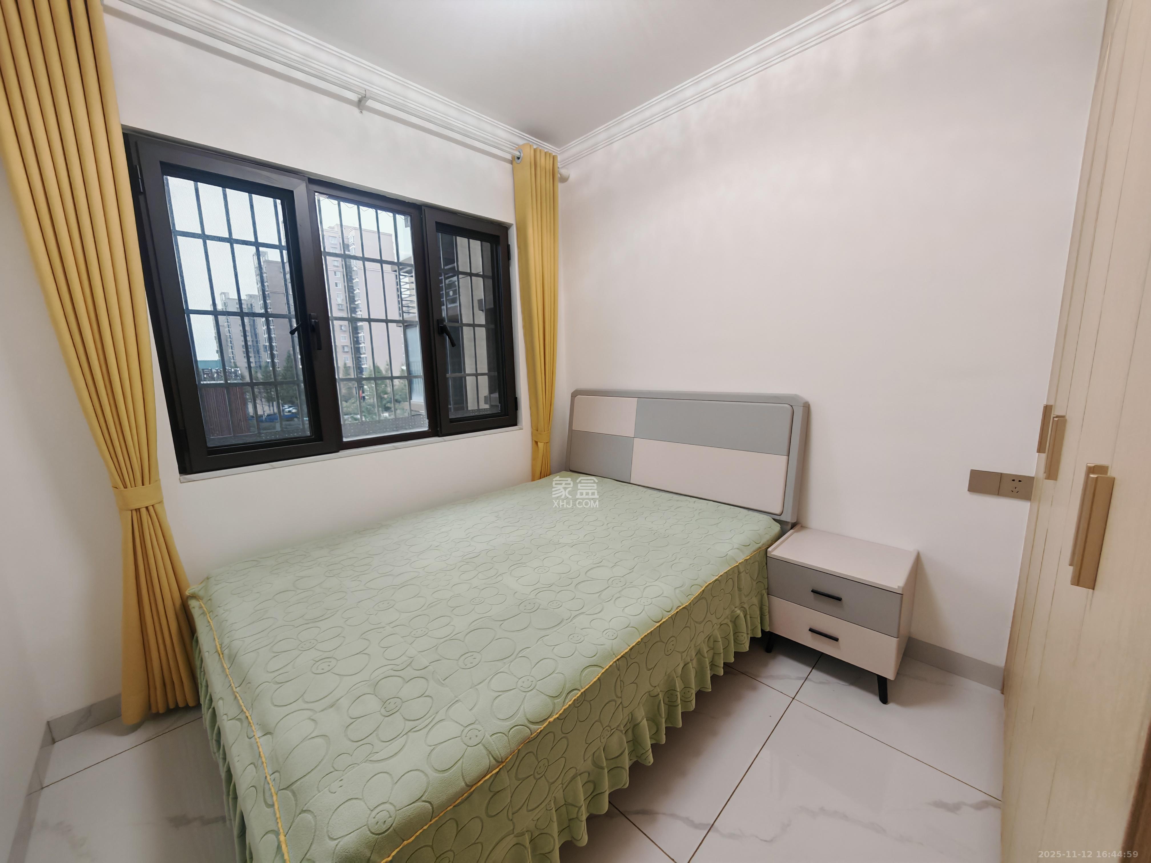 和润园三期 2室2厅1卫 2300.0元/月 和润园三期 2室2厅1卫 2300.0元/月室内图