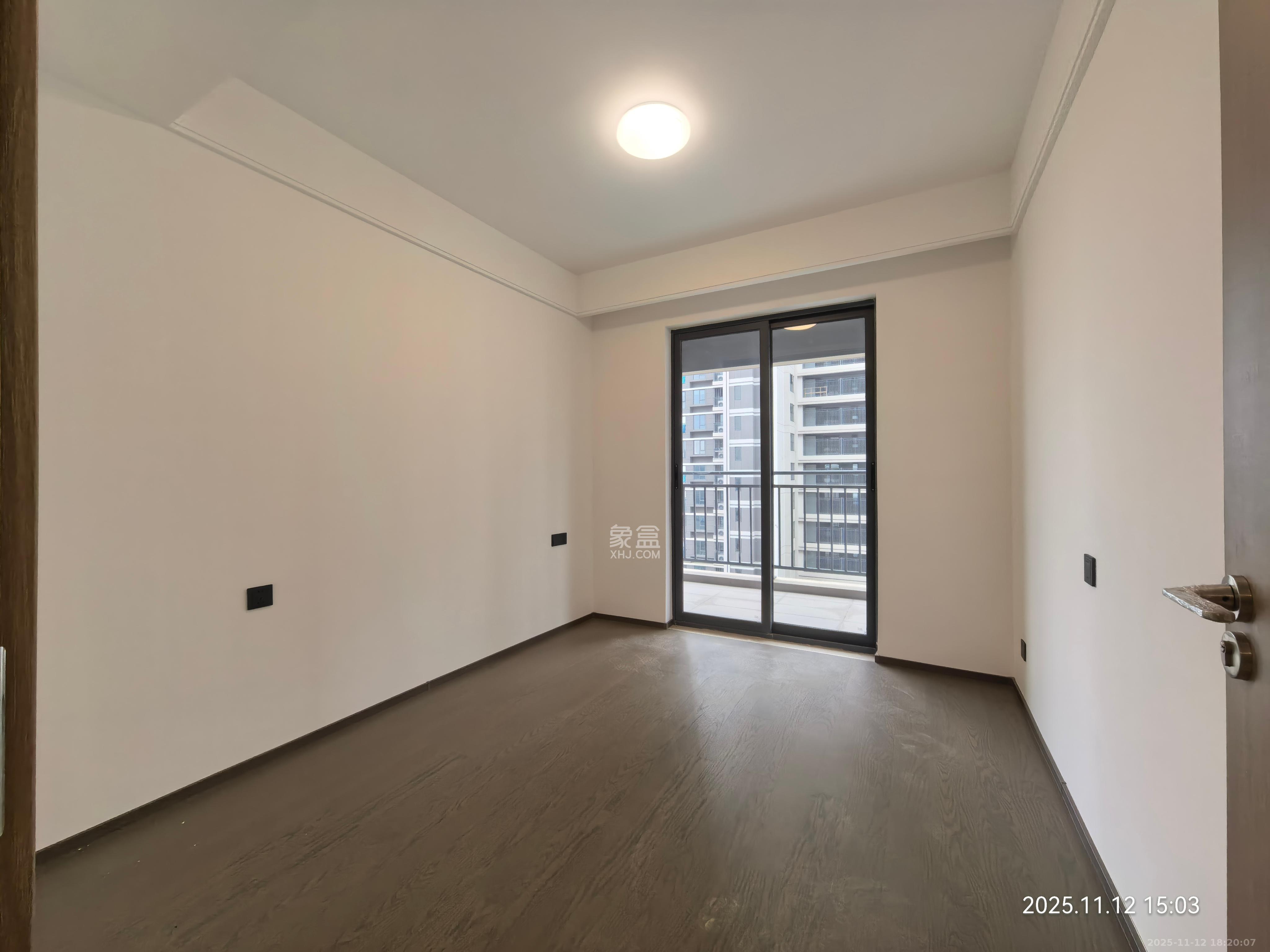 德奥上河城章  3室2厅2卫    3700.0元/月室内图