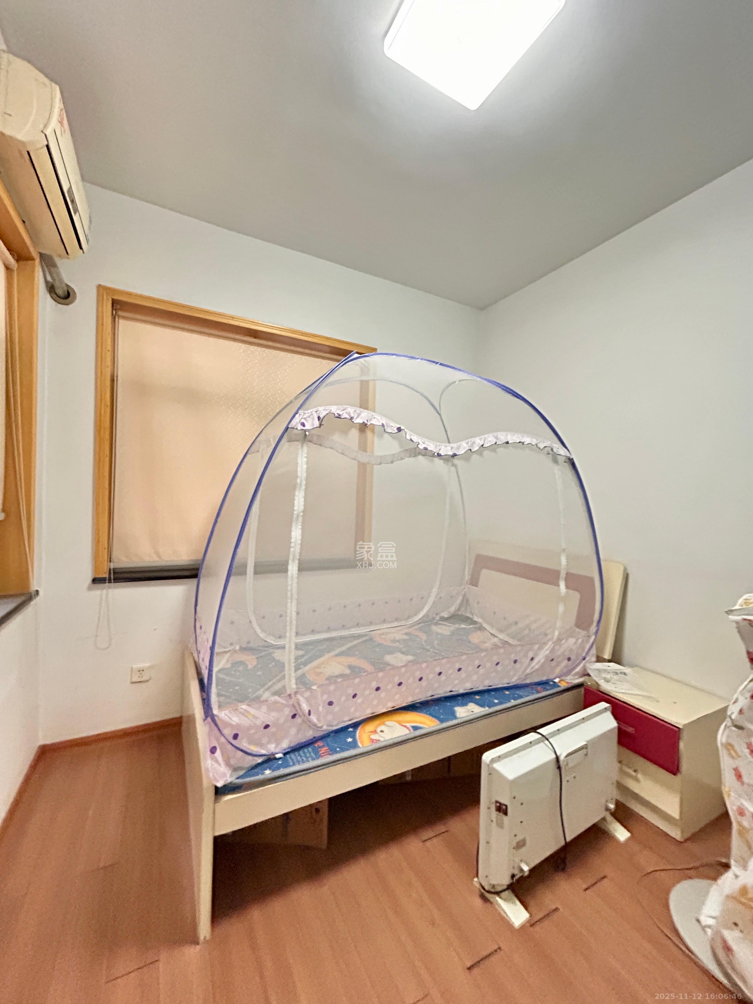 楚天家园  3室2厅2卫    1800.0元/月室内图