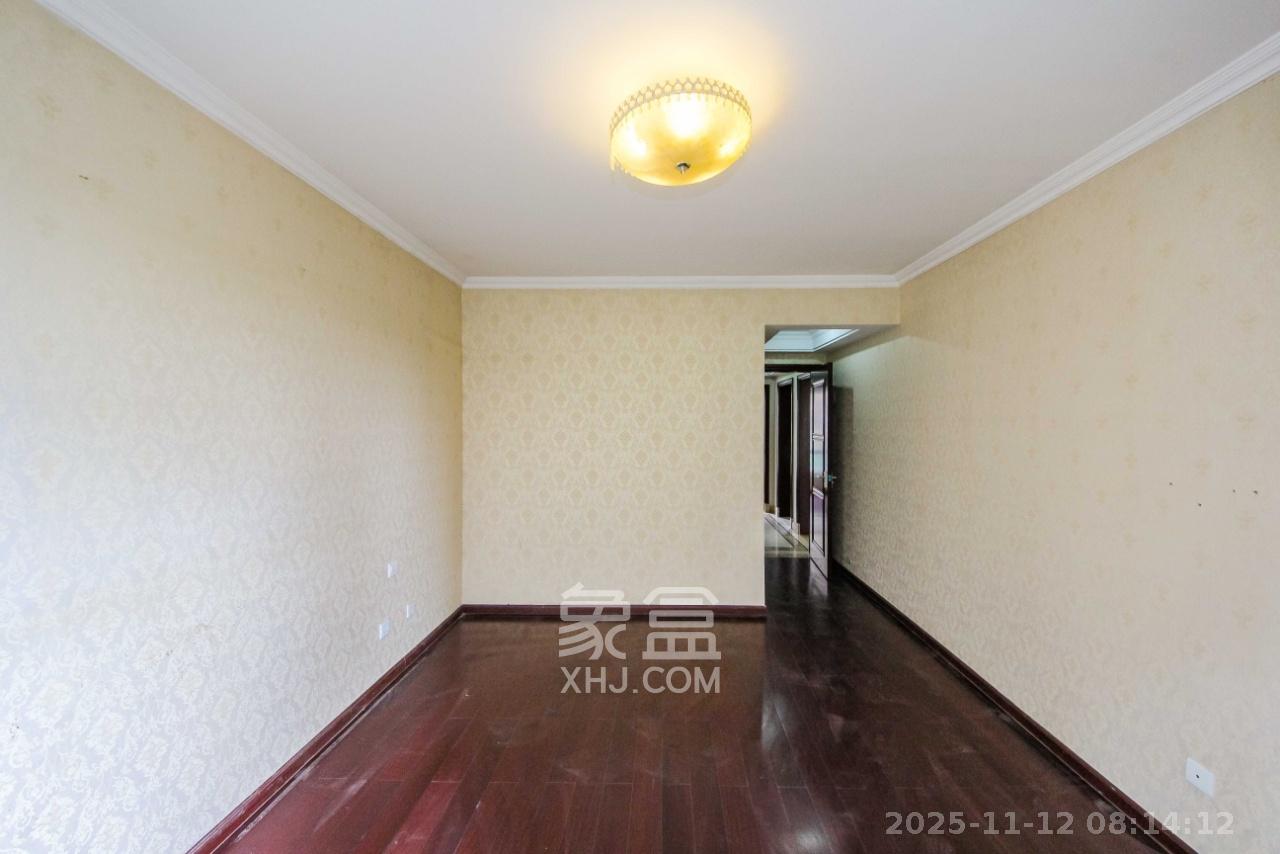 中海国际一期  4室2厅2卫    2100.0元/月室内图