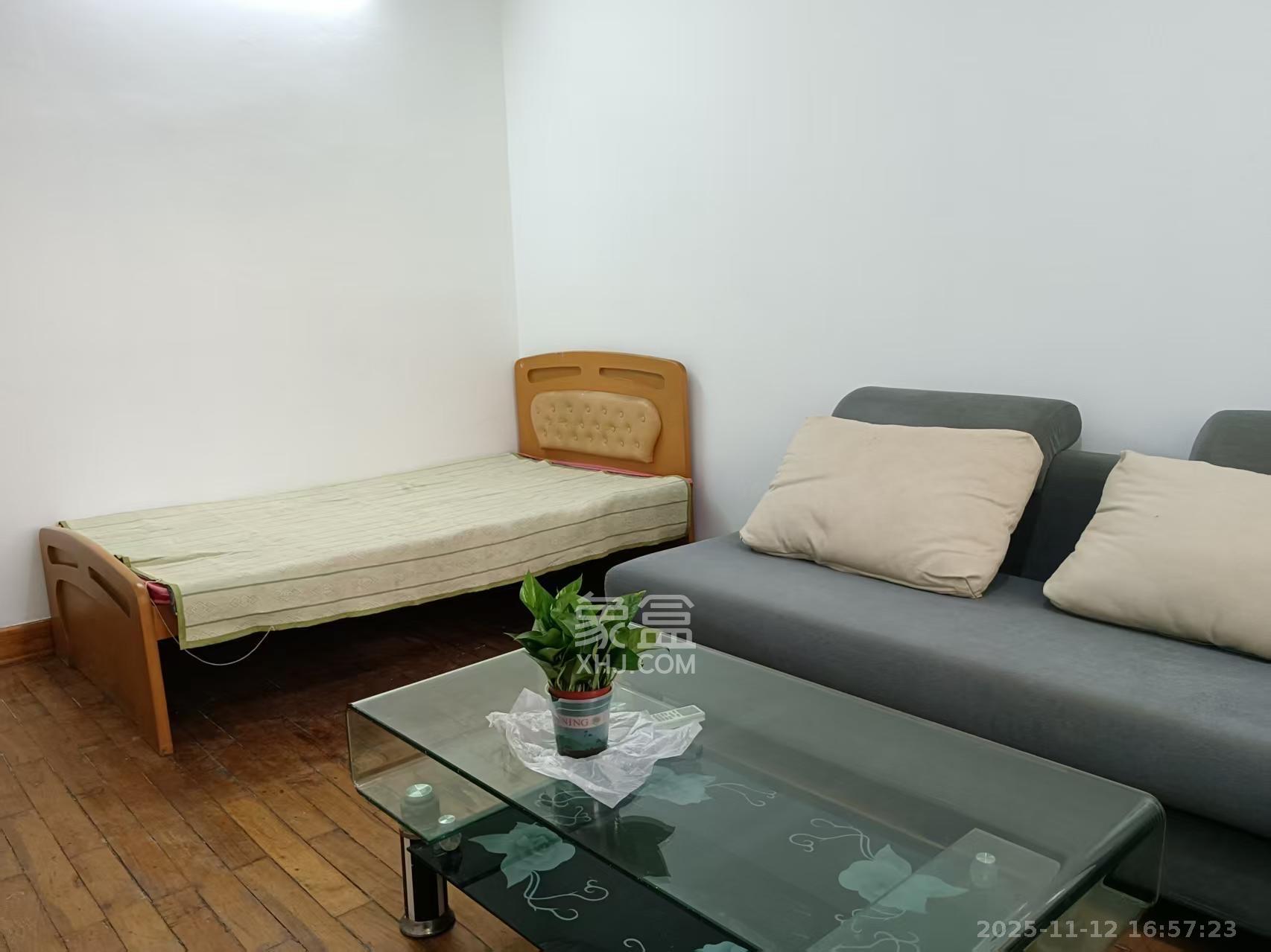 国庆新村 1室1厅1卫 1600.0元/月 国庆新村 1室1厅1卫 1600.0元/月室内图