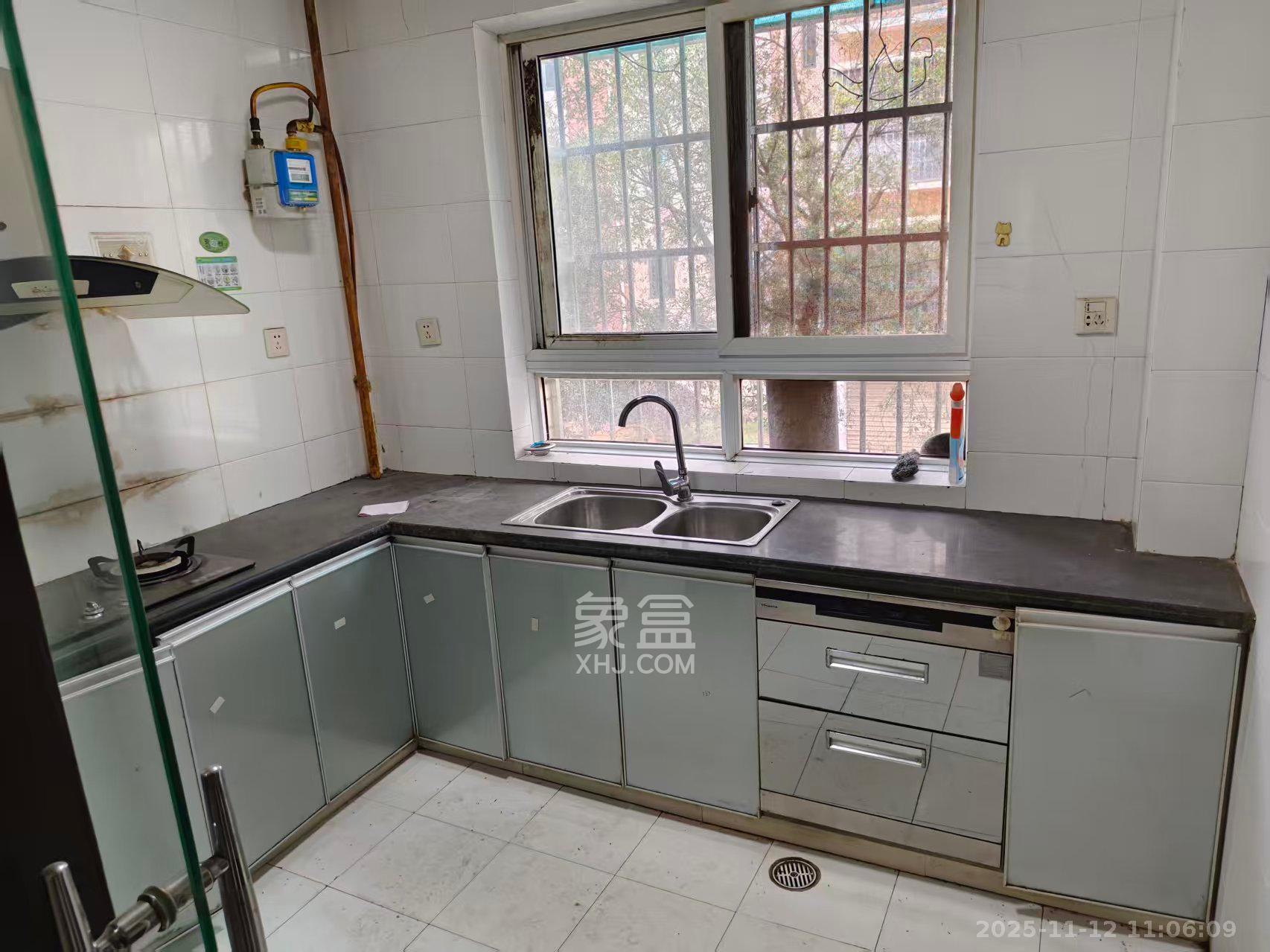 振湘园  3室2厅2卫    2300.0元/月室内图