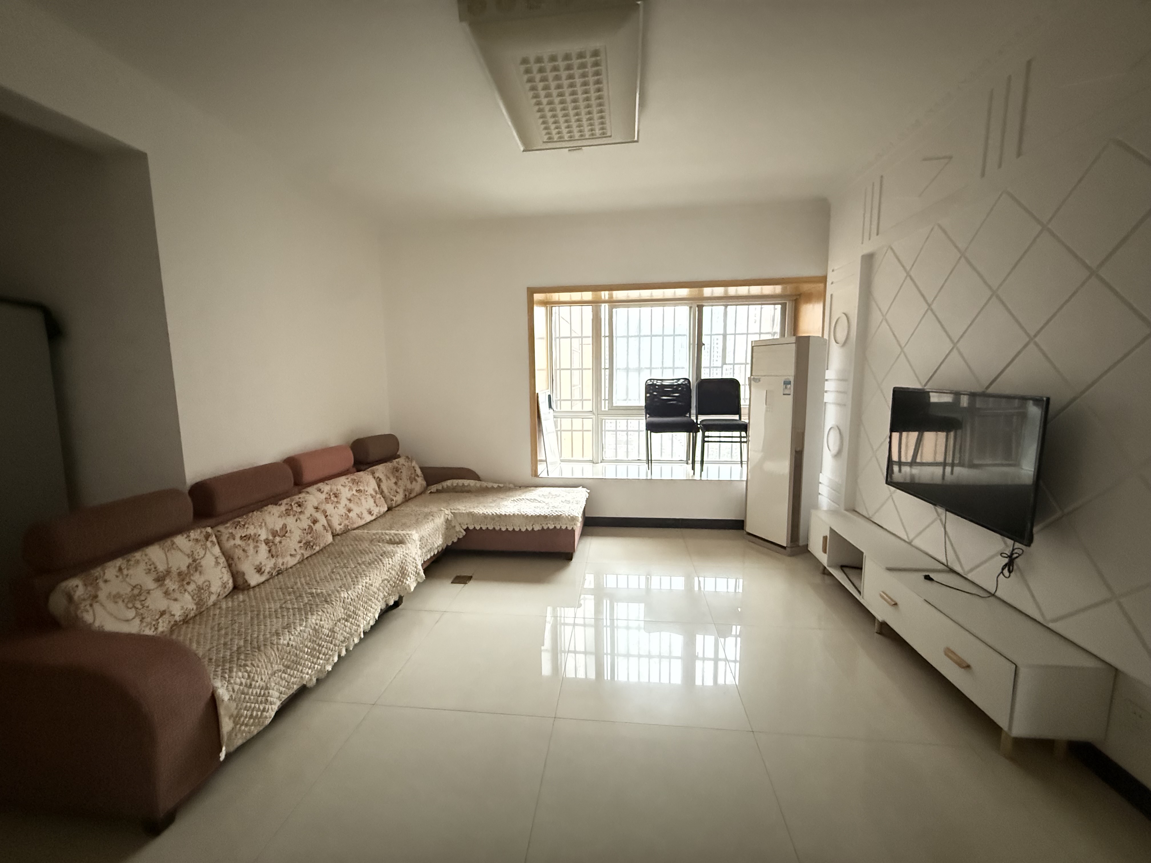 家和苑（原梅溪湖保障性住房一期）  3室2厅1卫    2300.0元/月户型图