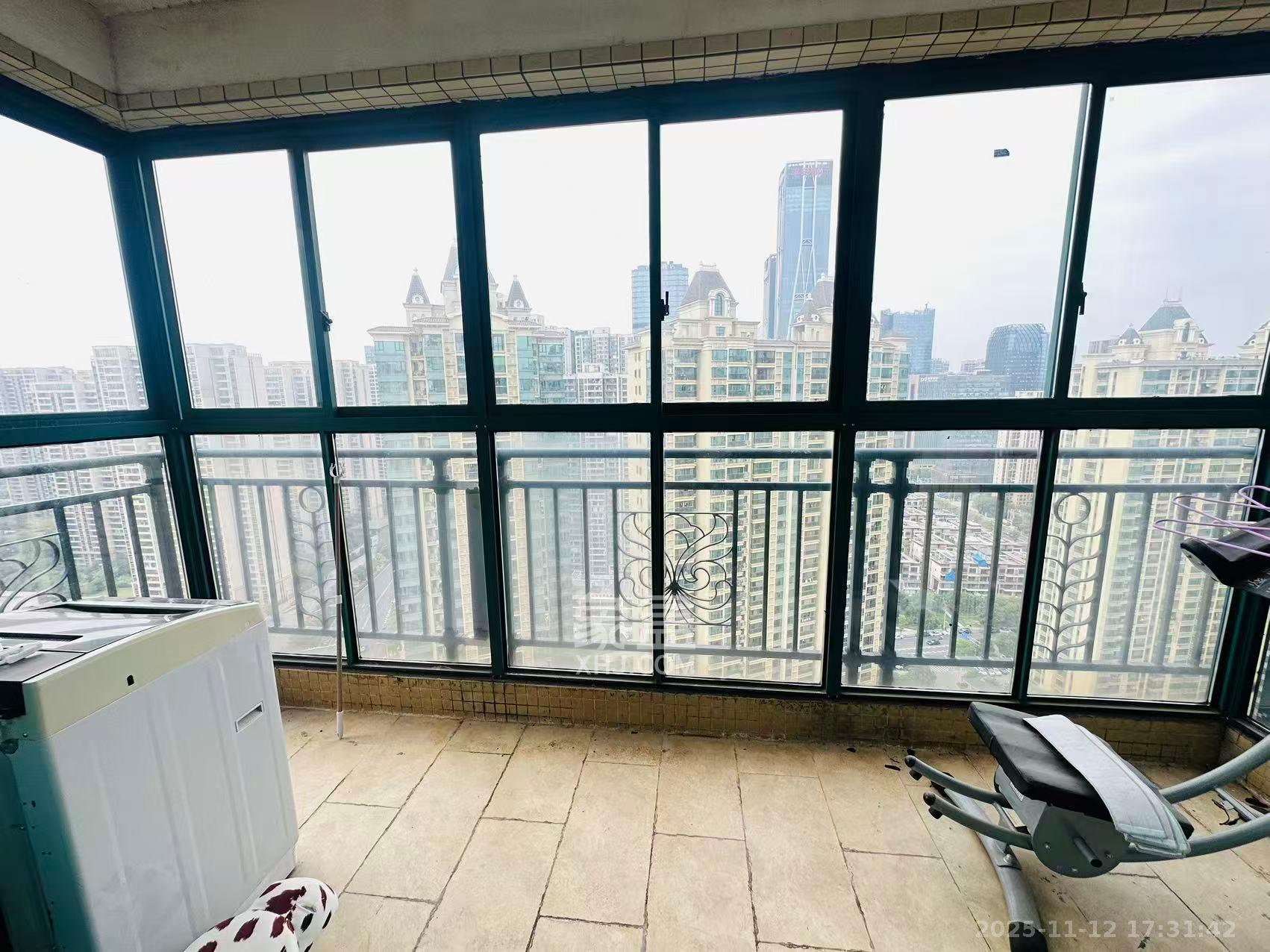 恒大御景湾 3室2厅22卫 3200.0元/月 恒大御景湾 3室2厅22卫 3200.0元/月室内图