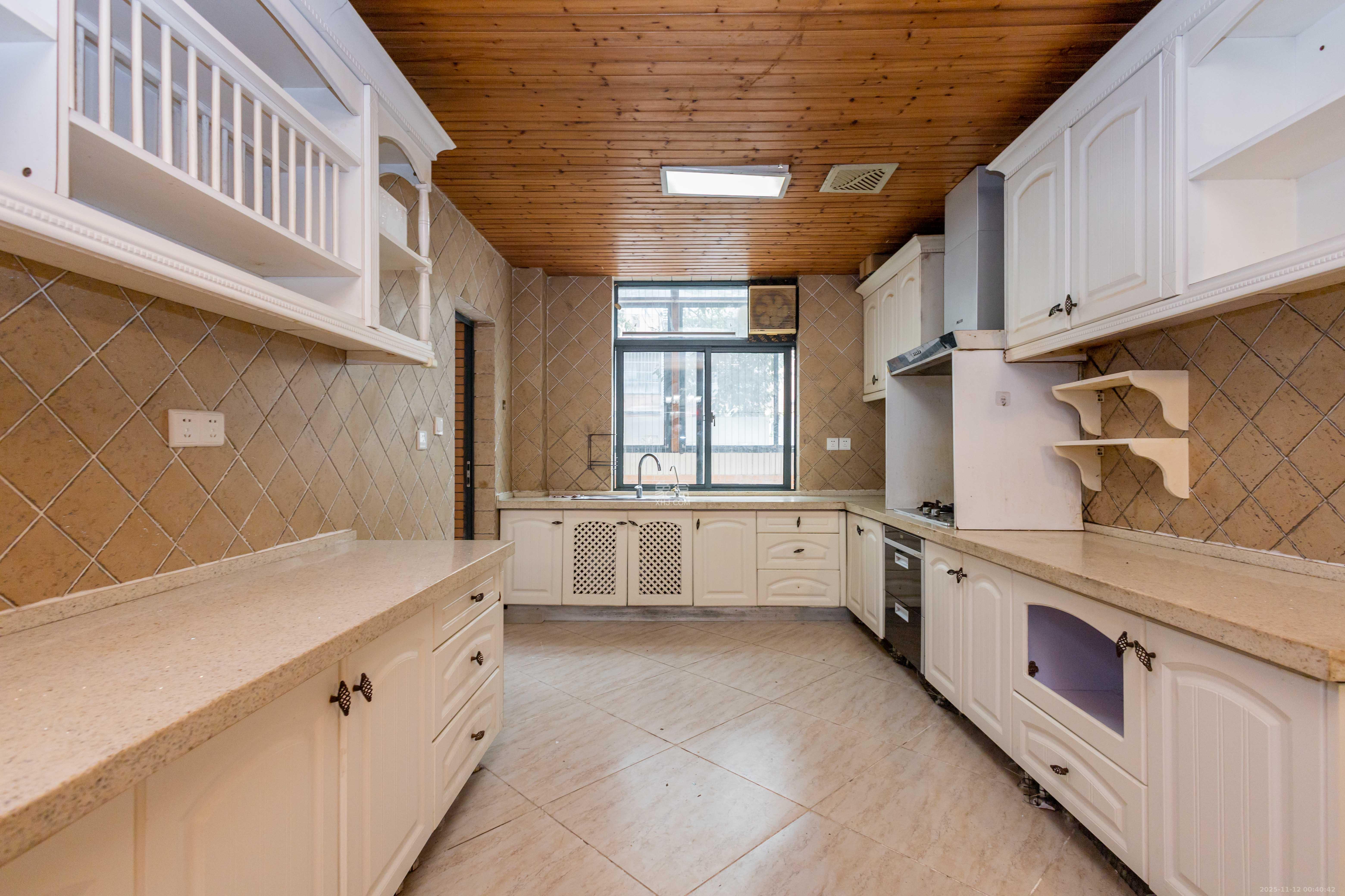 东业早安星城 4室2厅2卫 139.8万 东业早安星城 4室2厅2卫 139.8万厨房