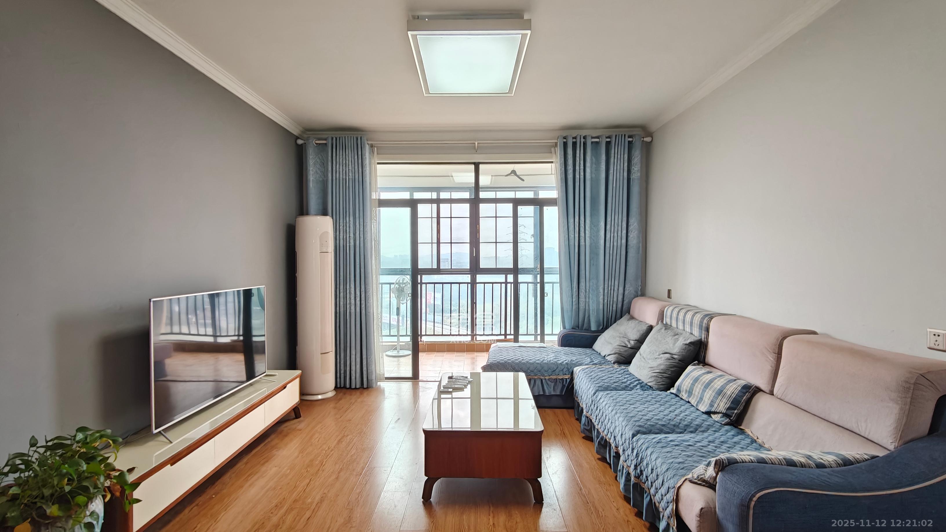 卓越麓山别墅（麓山峰境产权麓山花苑）  3室2厅1卫    2000.0元/月