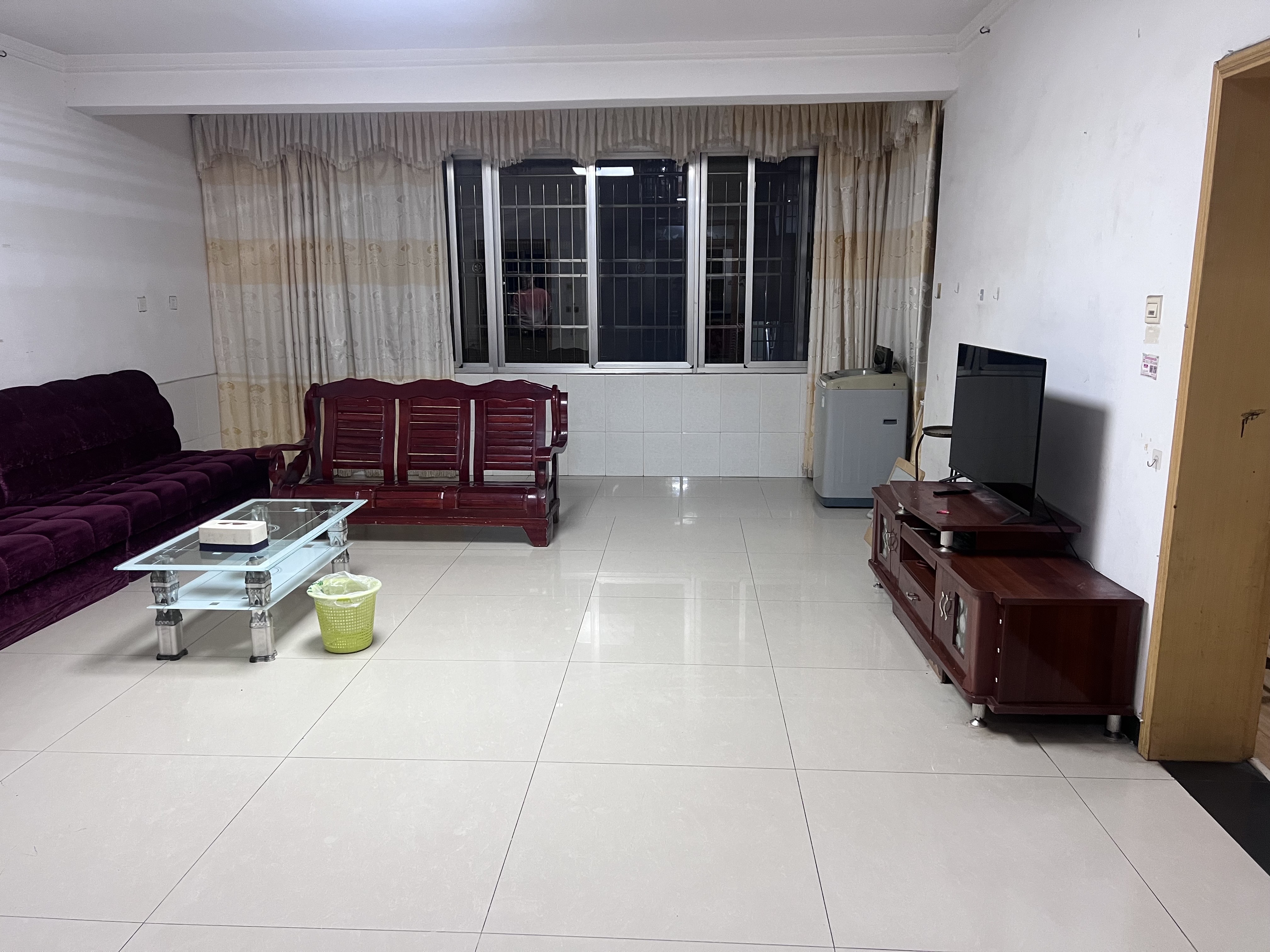 黄泥塘小区  2室2厅1卫    1800.0元/月户型图