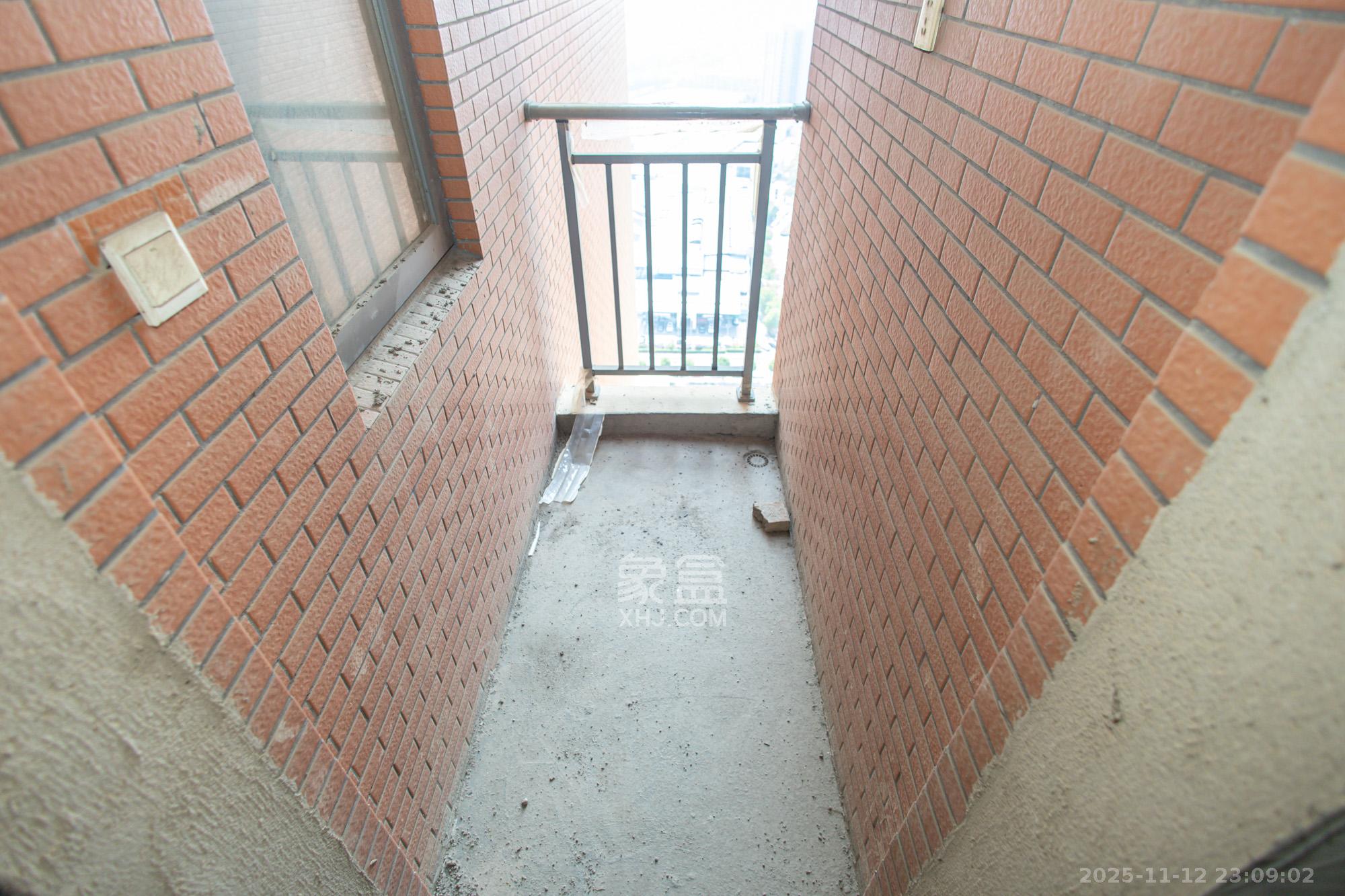 长永佳苑 3室2厅1卫 42.0万 长永佳苑 3室2厅1卫 42.0万其他