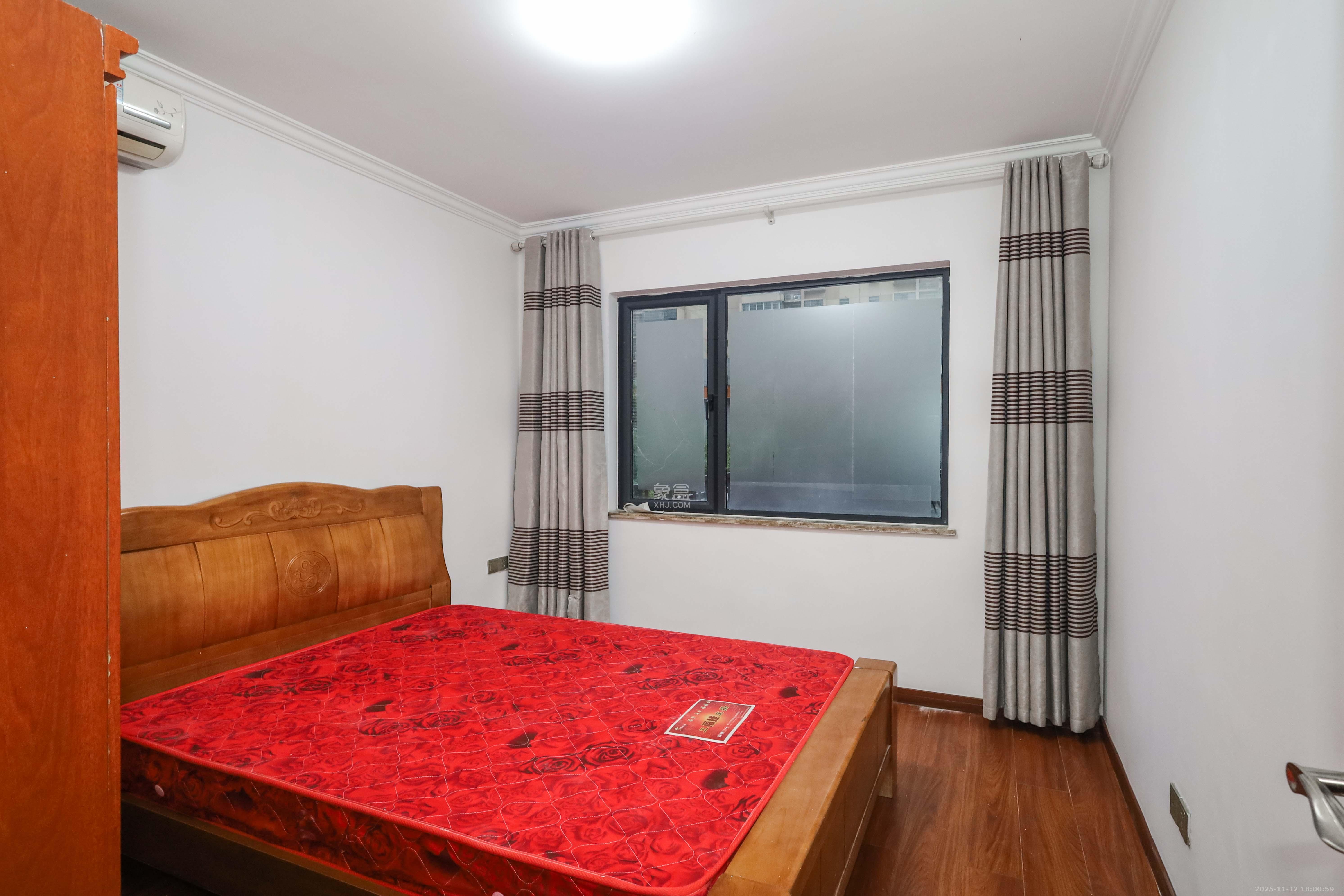 好莱城（弘德西街）  2室2厅1卫    58.0万卧室