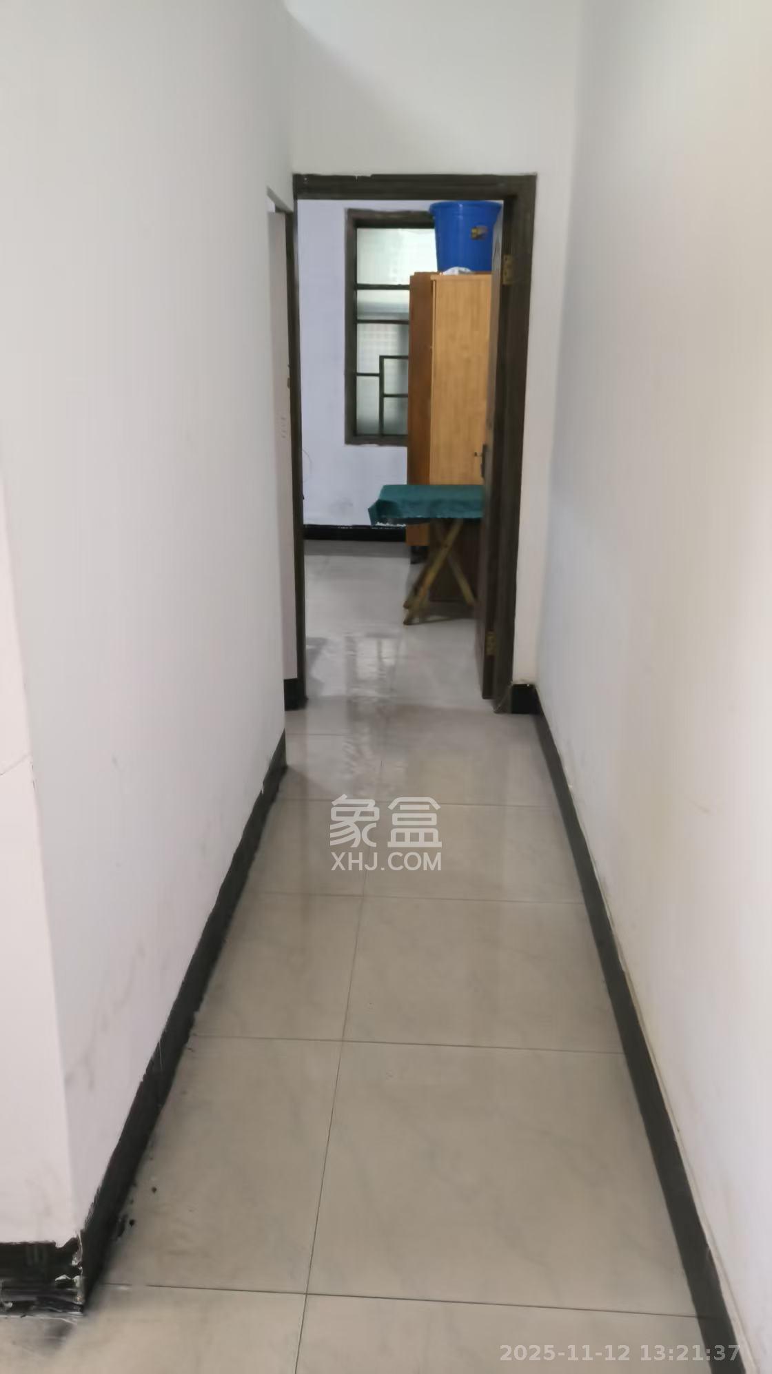 火把山小区  1室1厅1卫    800.0元/月室内图