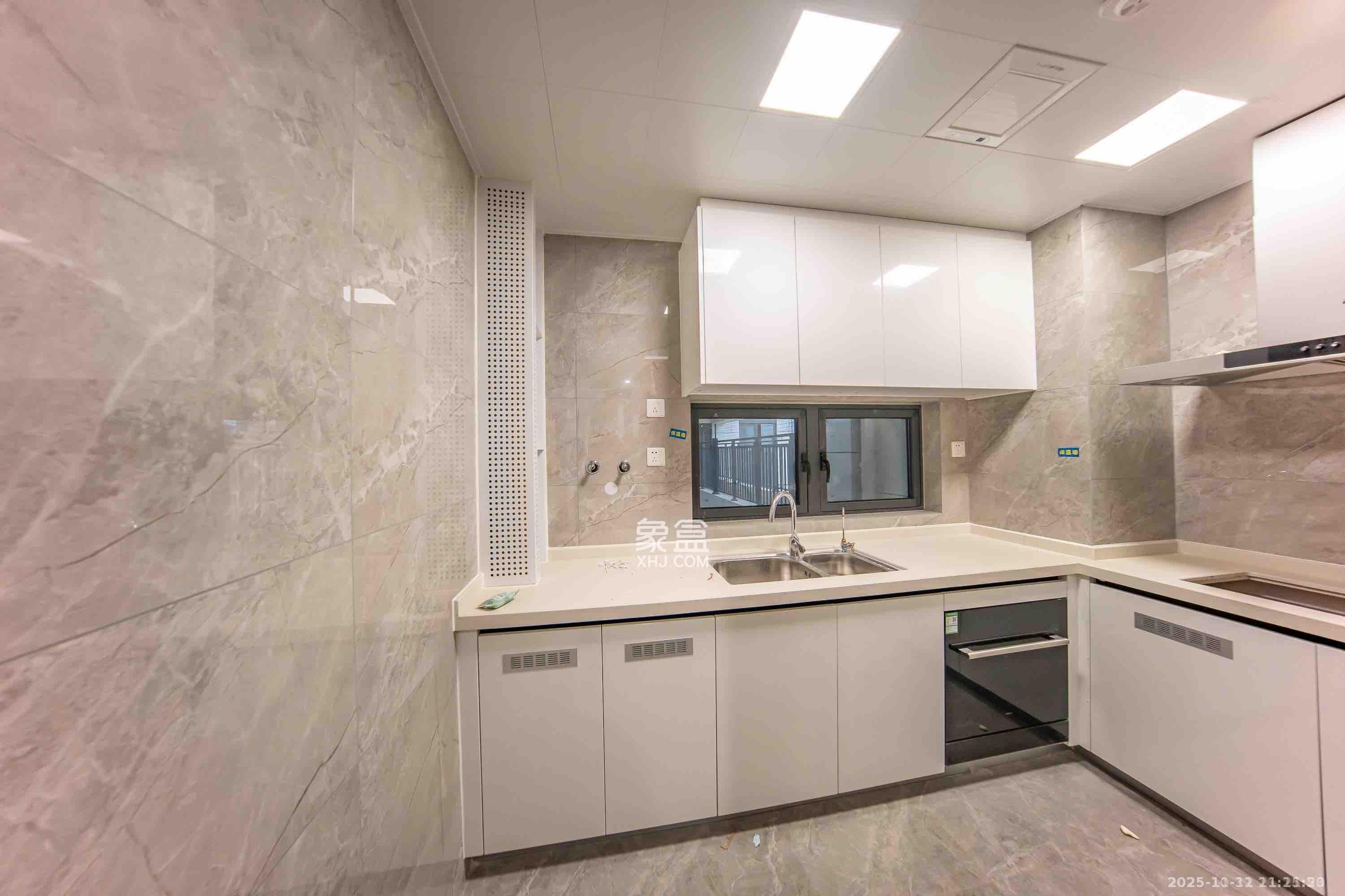 保利天汇  3室2厅2卫    3000.0元/月室内图