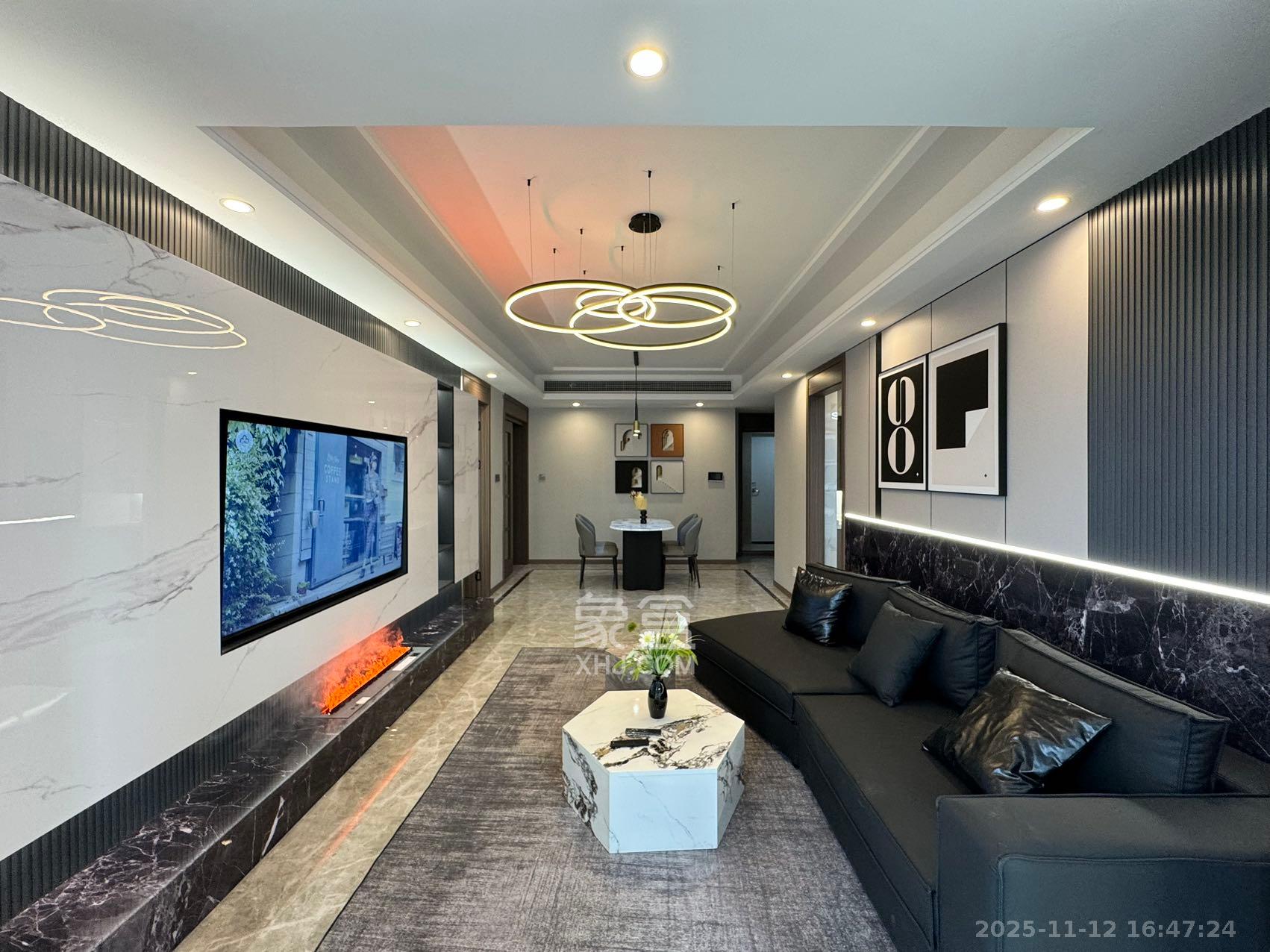 绿地V岛  3室1厅2卫    5200.0元/月室内图