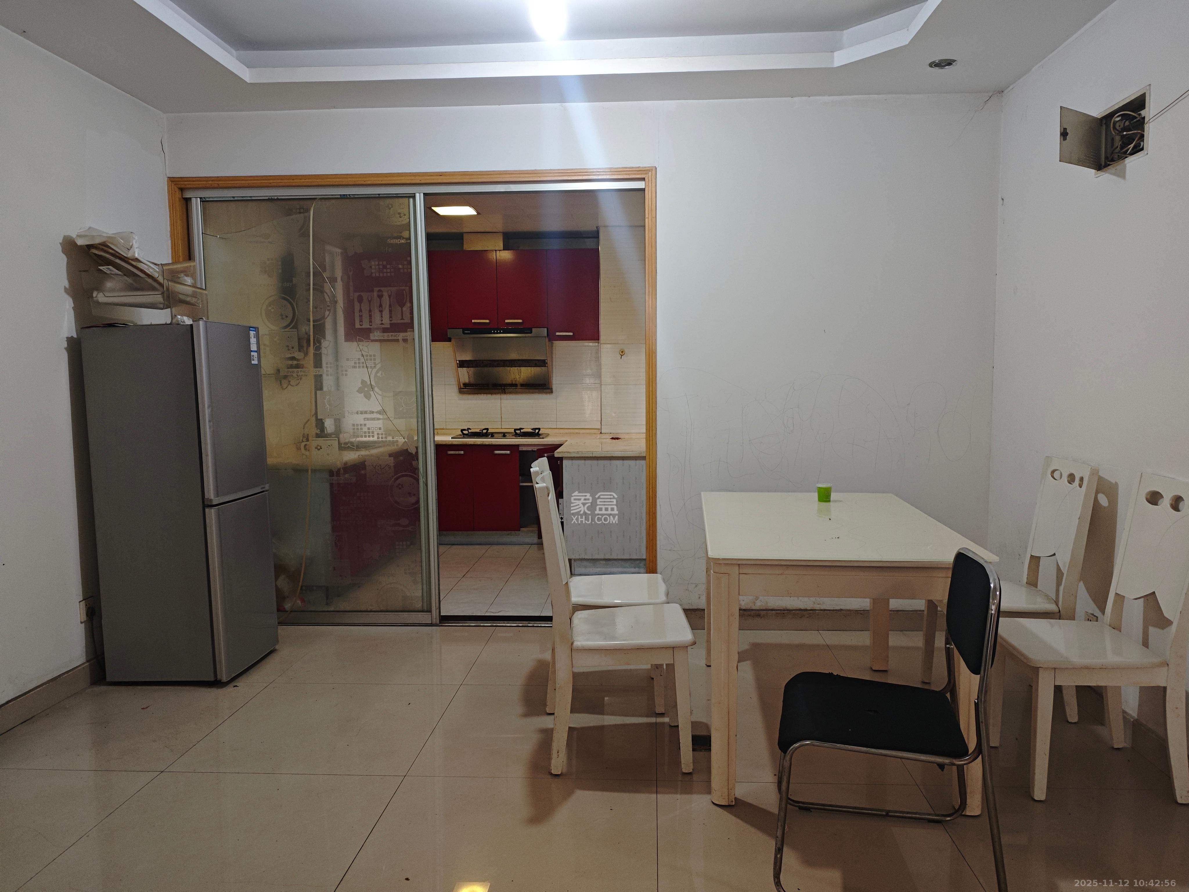 华天LOHO小镇  3室2厅1卫    1700.0元/月室内图