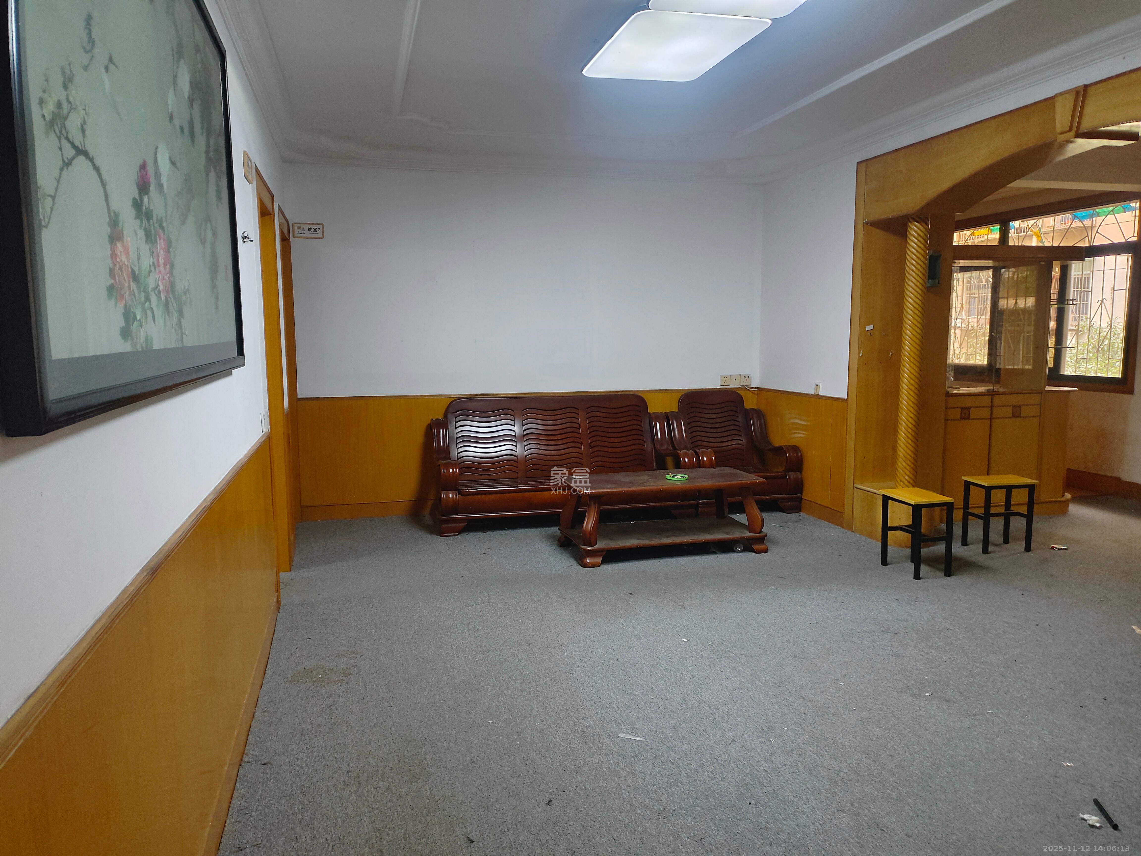 长鑫美树园 3室2厅1卫 2200.0元/月 长鑫美树园 3室2厅1卫 2200.0元/月室内图