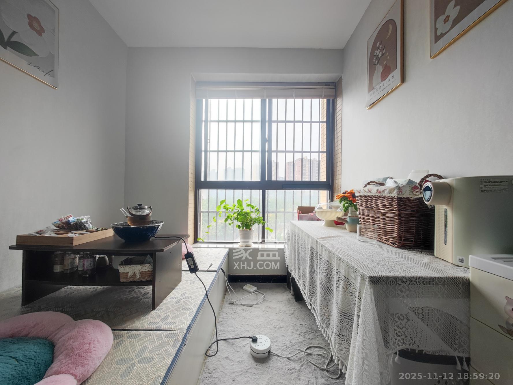 欧莱雅郡 2室1厅1卫 60.0万 欧莱雅郡 2室1厅1卫 60.0万阳台