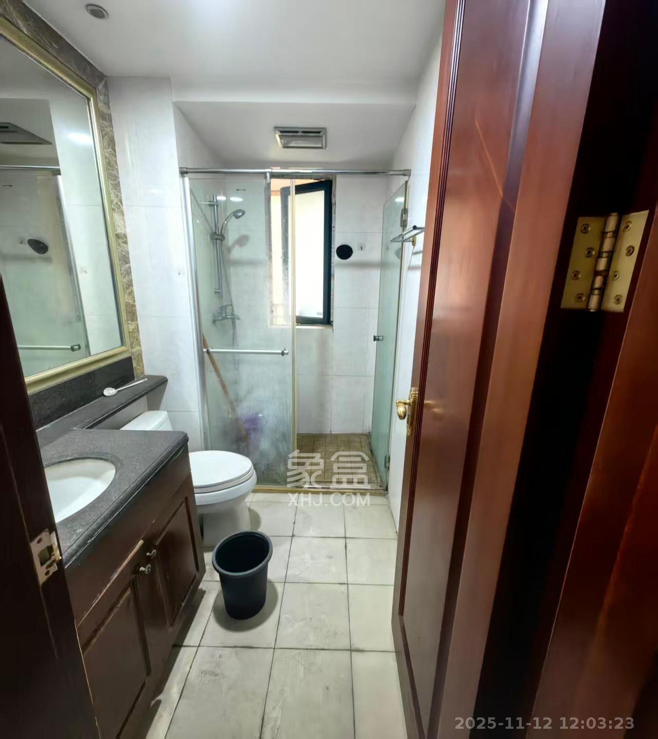 恒大城  3室2厅2卫    2000.0元/月室内图