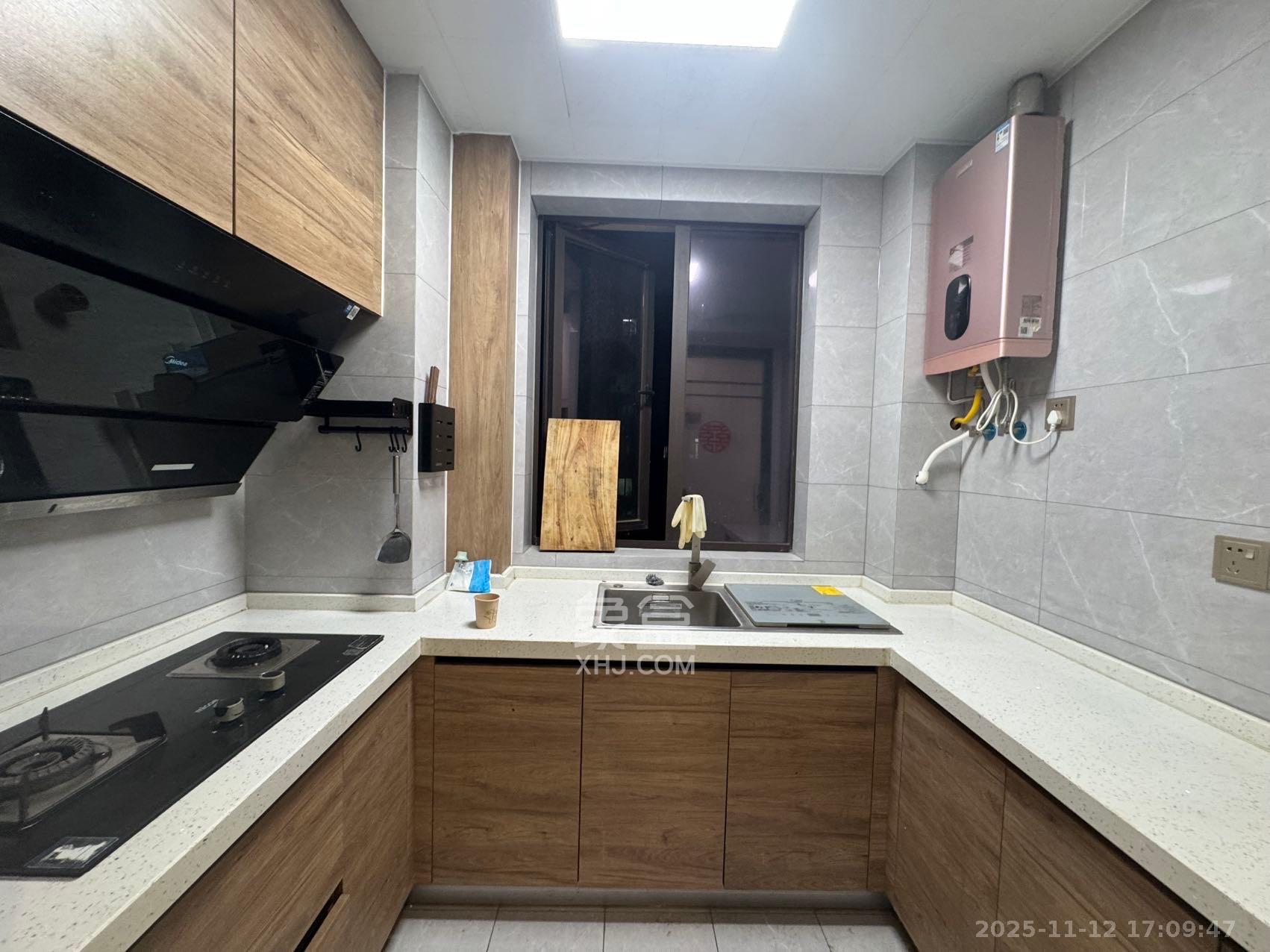 南城印象  3室2厅1卫    2500.0元/月室内图