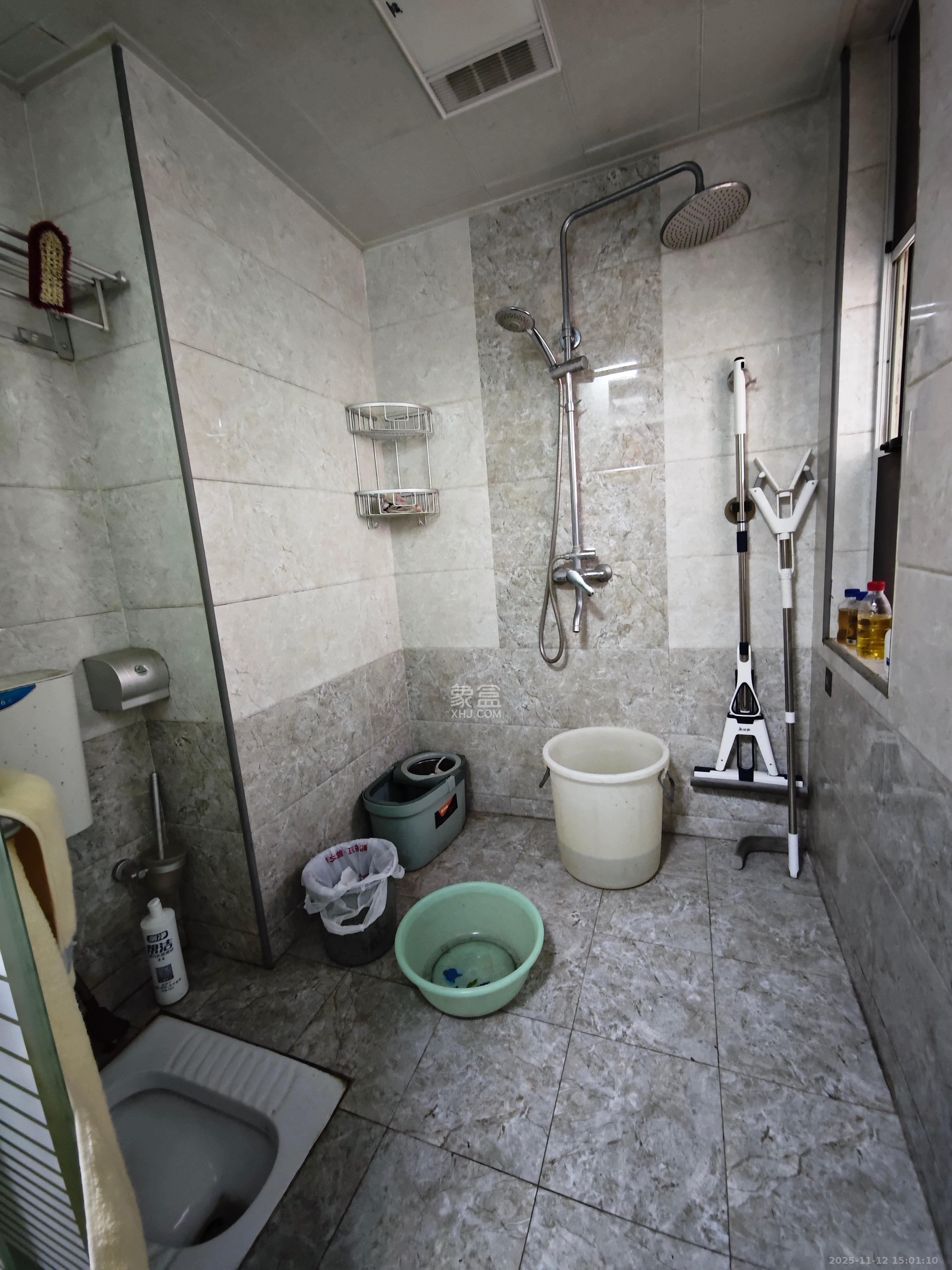 金地三千府(金地湖山樾、金地自在城) 1室0厅0卫 1600.0元/月 金地三千府(金地湖山樾、金地自在城) 1室0厅0卫 1600.0元/月室内图