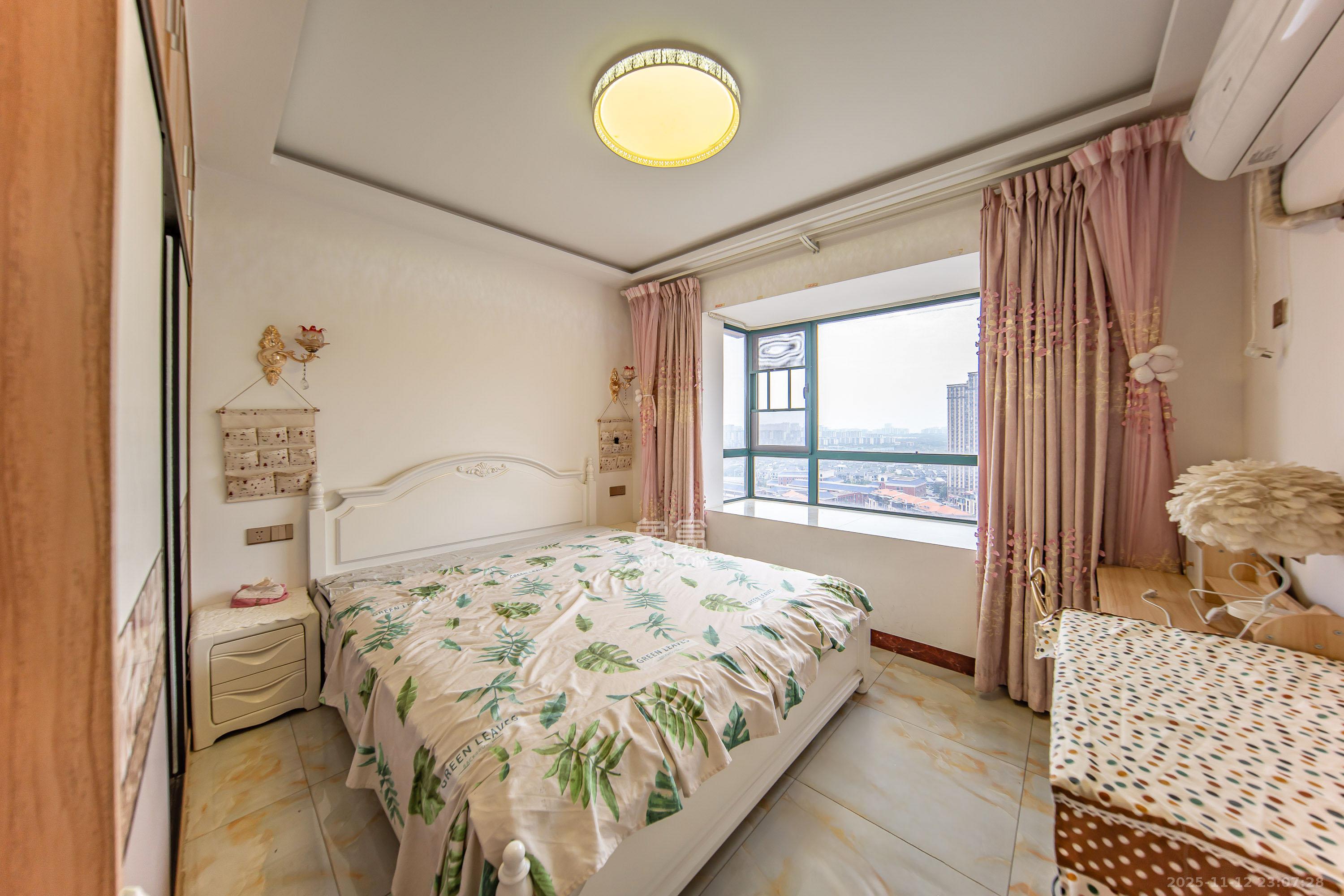 洋湖时代 4室2厅2卫 106.0万 洋湖时代 4室2厅2卫 106.0万卧室