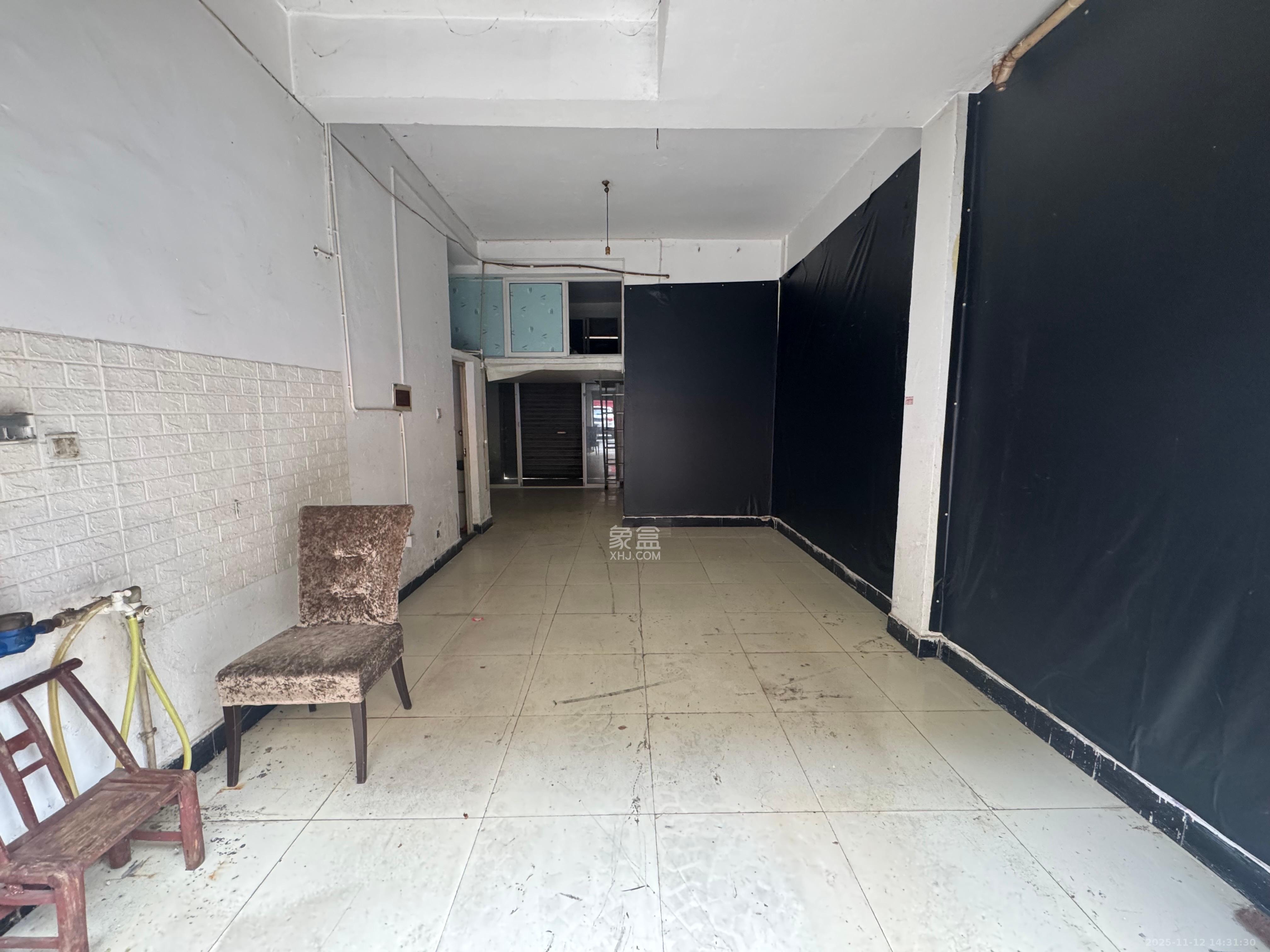 高岭小区  1室1厅1卫    1600.0元/月室内图