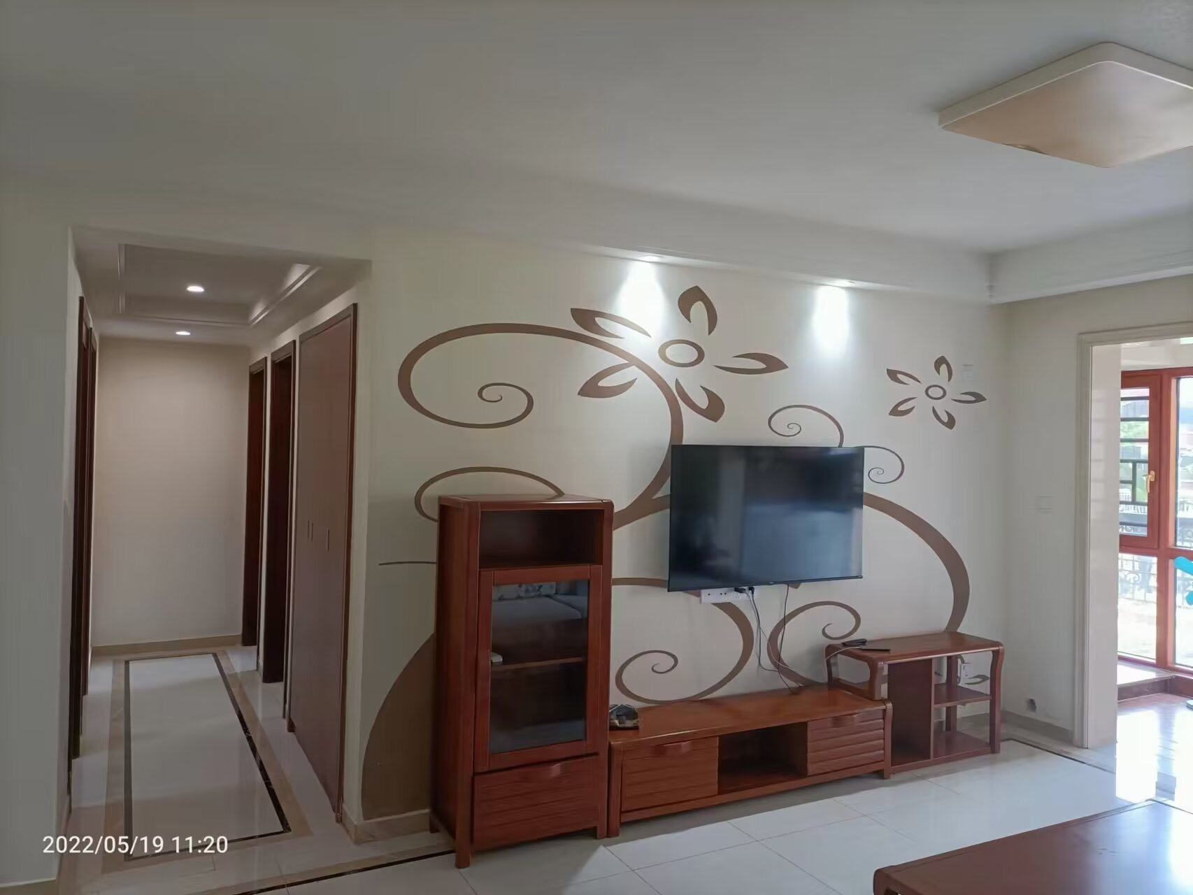 中海锦城 3室2厅2卫 195.0万 中海锦城 3室2厅2卫 195.0万客厅