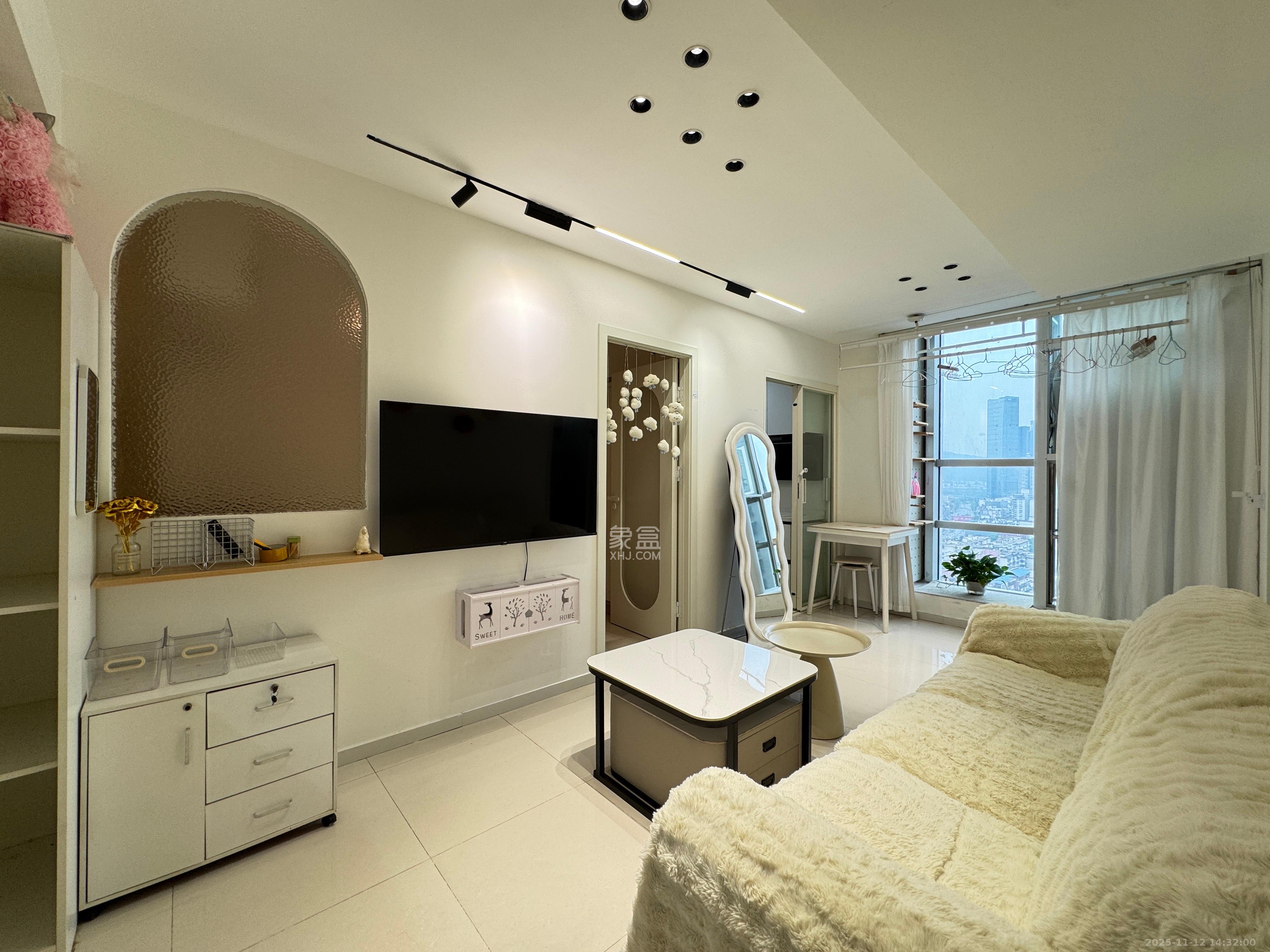 明城国际 1室1厅1卫 2400.0元/月 明城国际 1室1厅1卫 2400.0元/月室内图