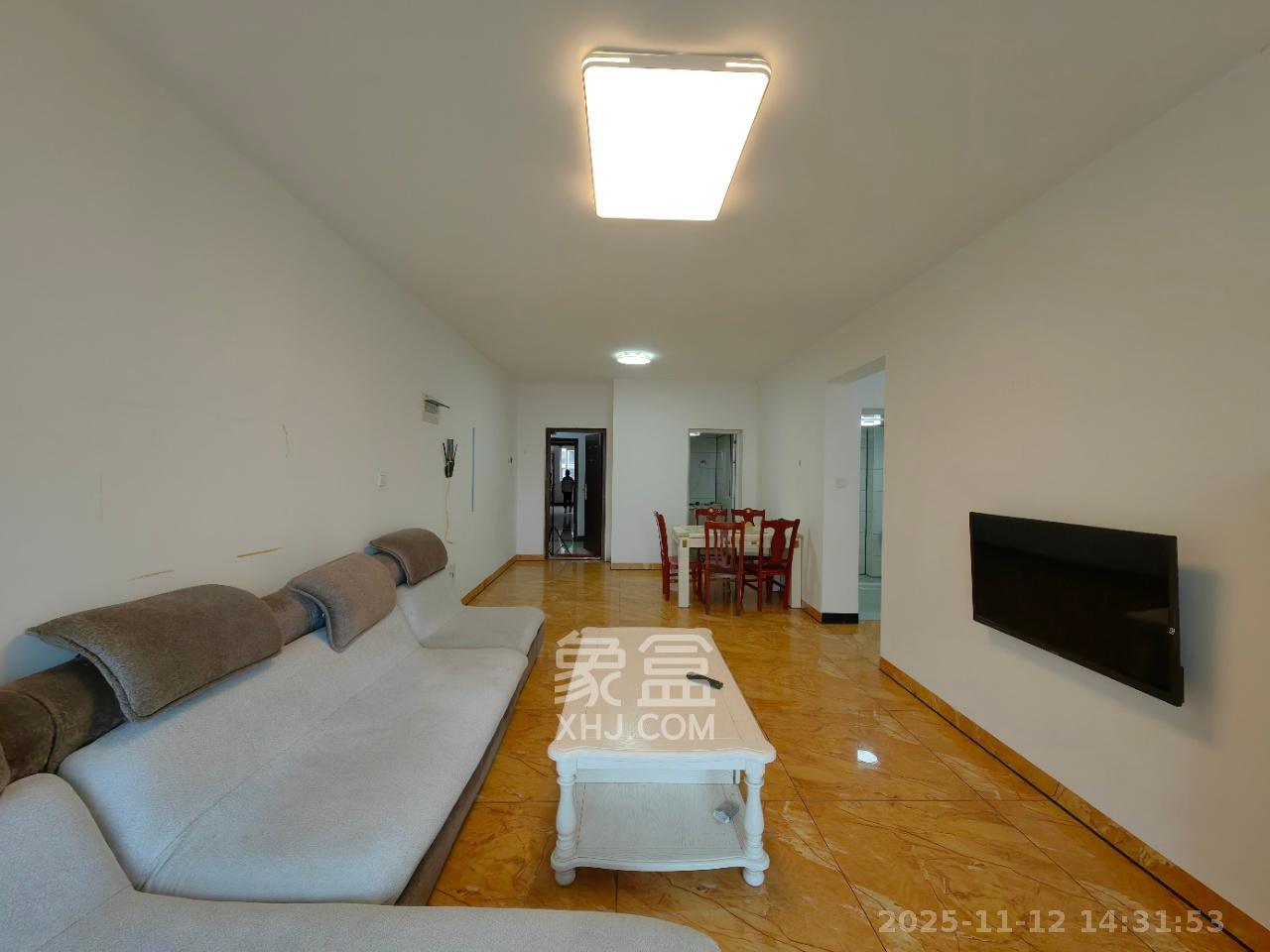 荣盛岳麓峰景 3室2厅3卫 1900.0元/月 荣盛岳麓峰景 3室2厅3卫 1900.0元/月室内图