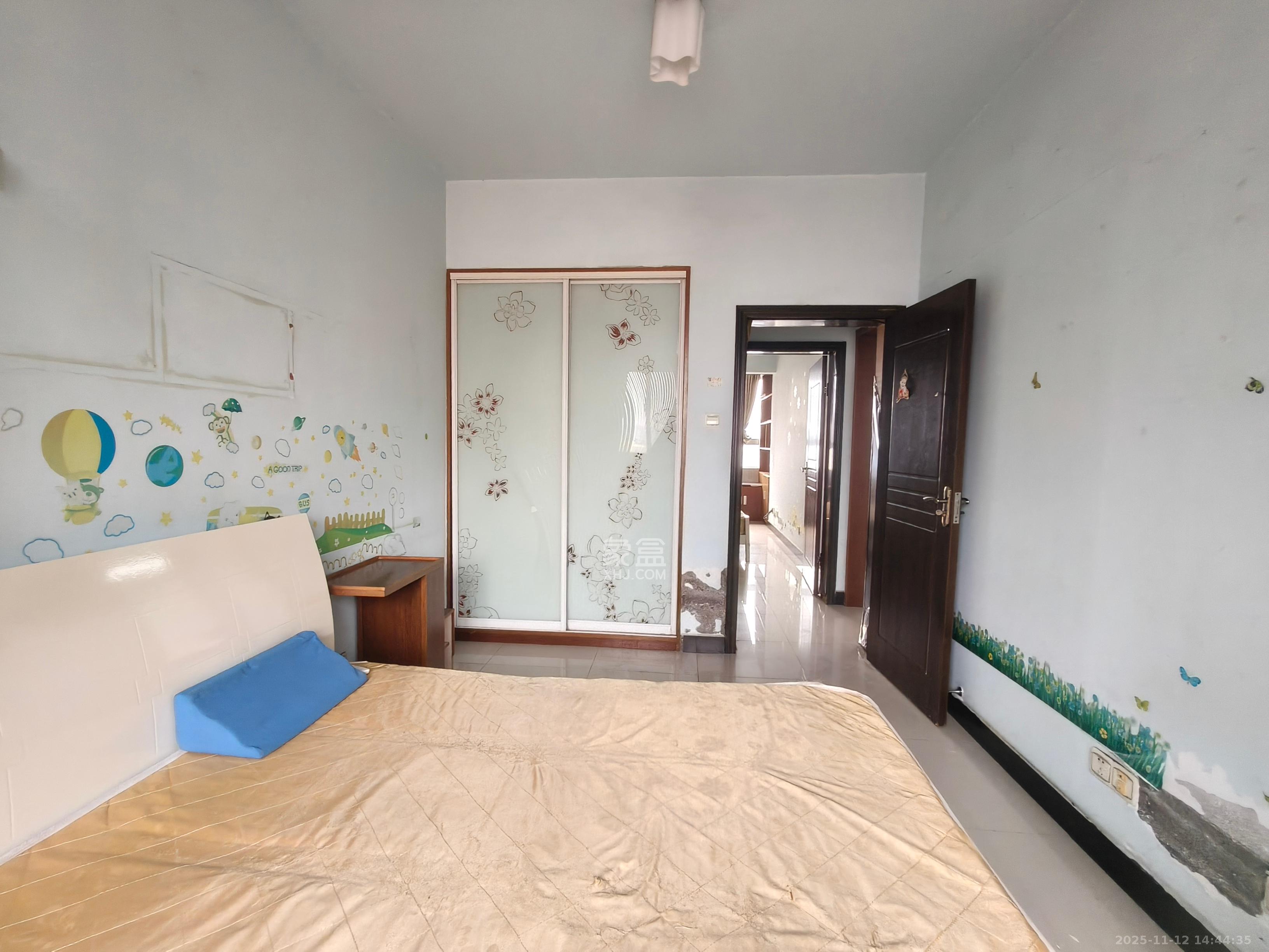 上河国际B座  2室1厅1卫    1950.0元/月室内图