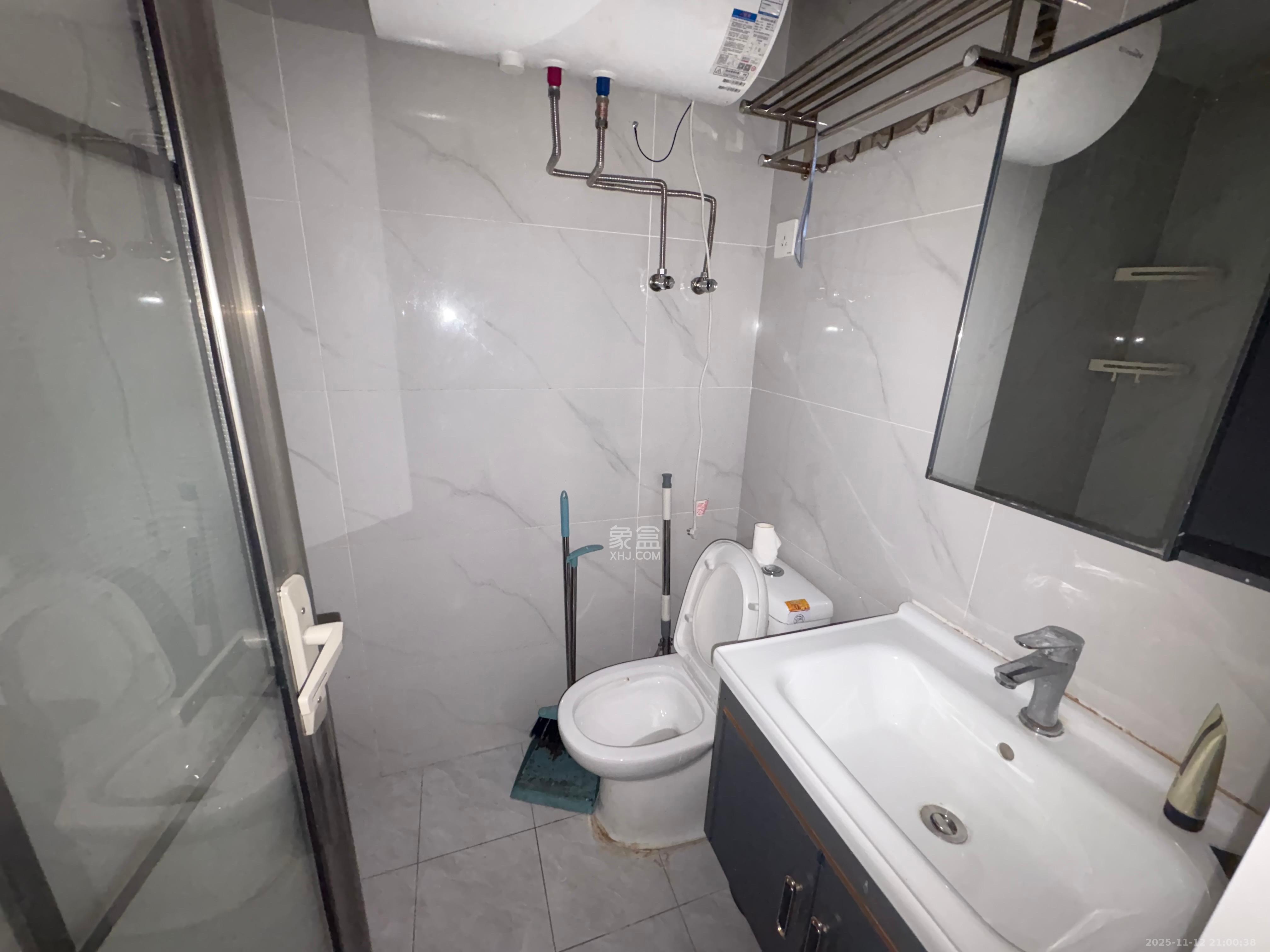 碧桂园城市之光 1室1厅1卫 1500.0元/月 碧桂园城市之光 1室1厅1卫 1500.0元/月室内图