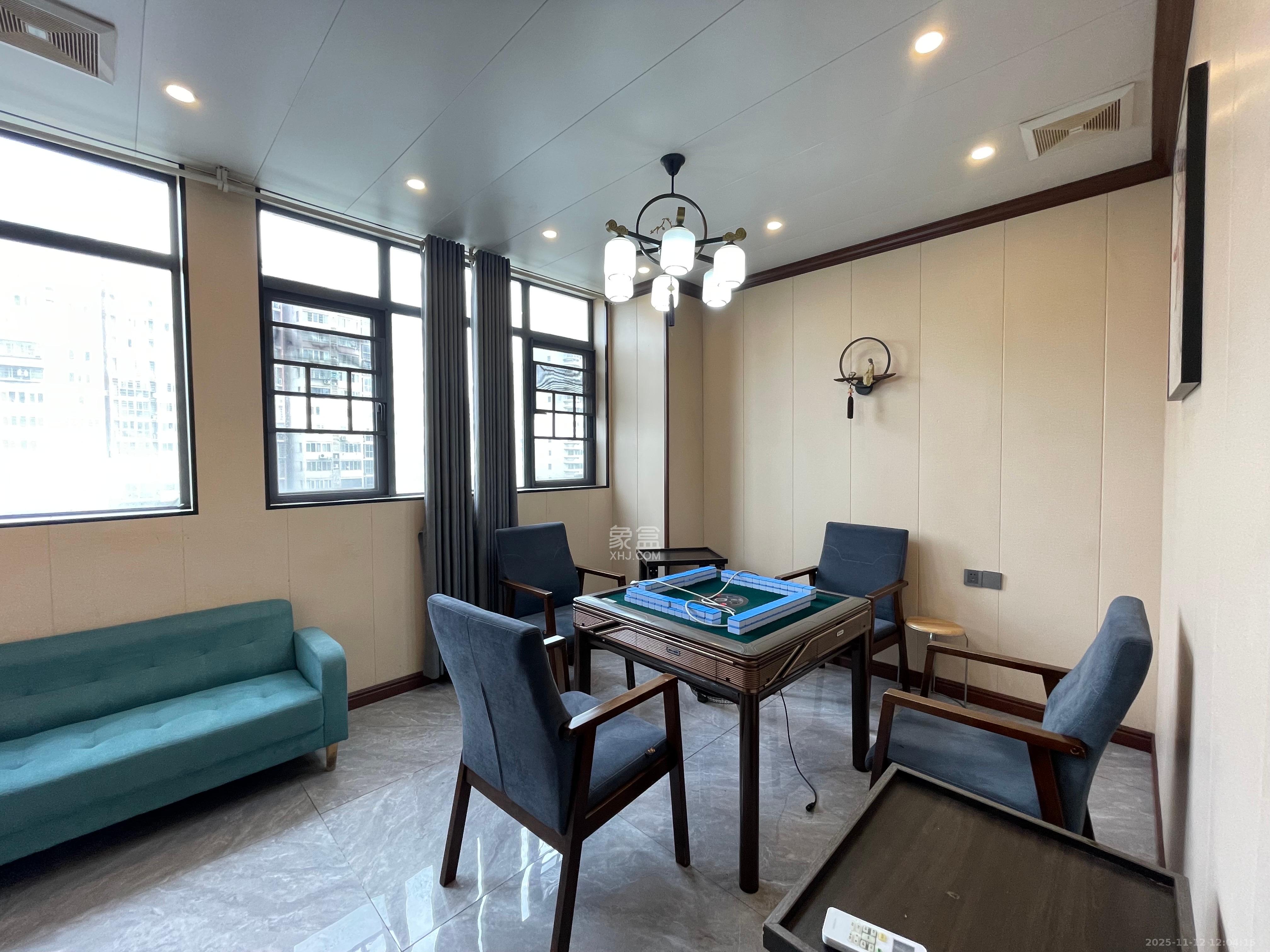 西子湖畔沃府   130.0㎡      4600.0元/月室内图