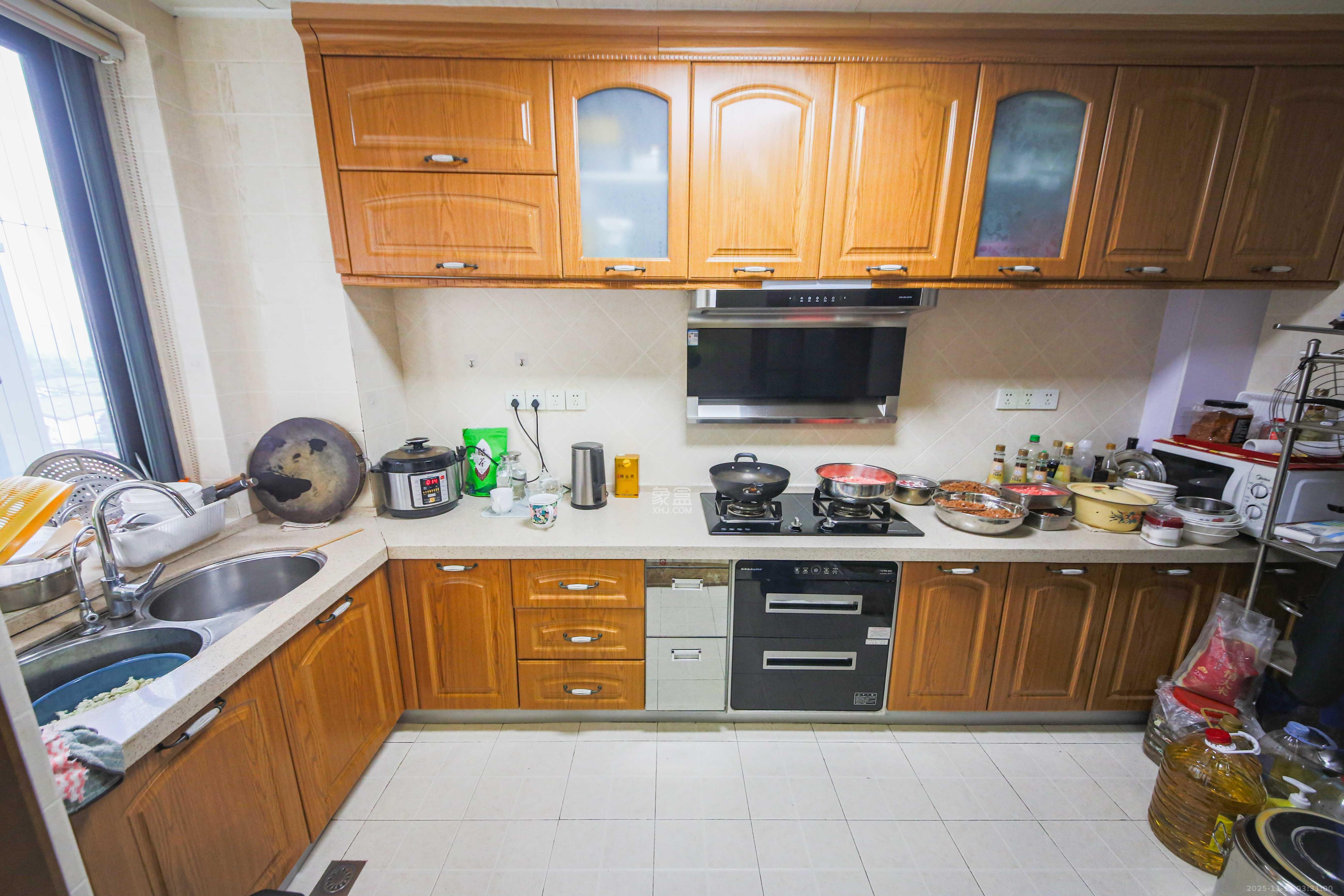 上庭苑  2室2厅2卫    92.0万厨房