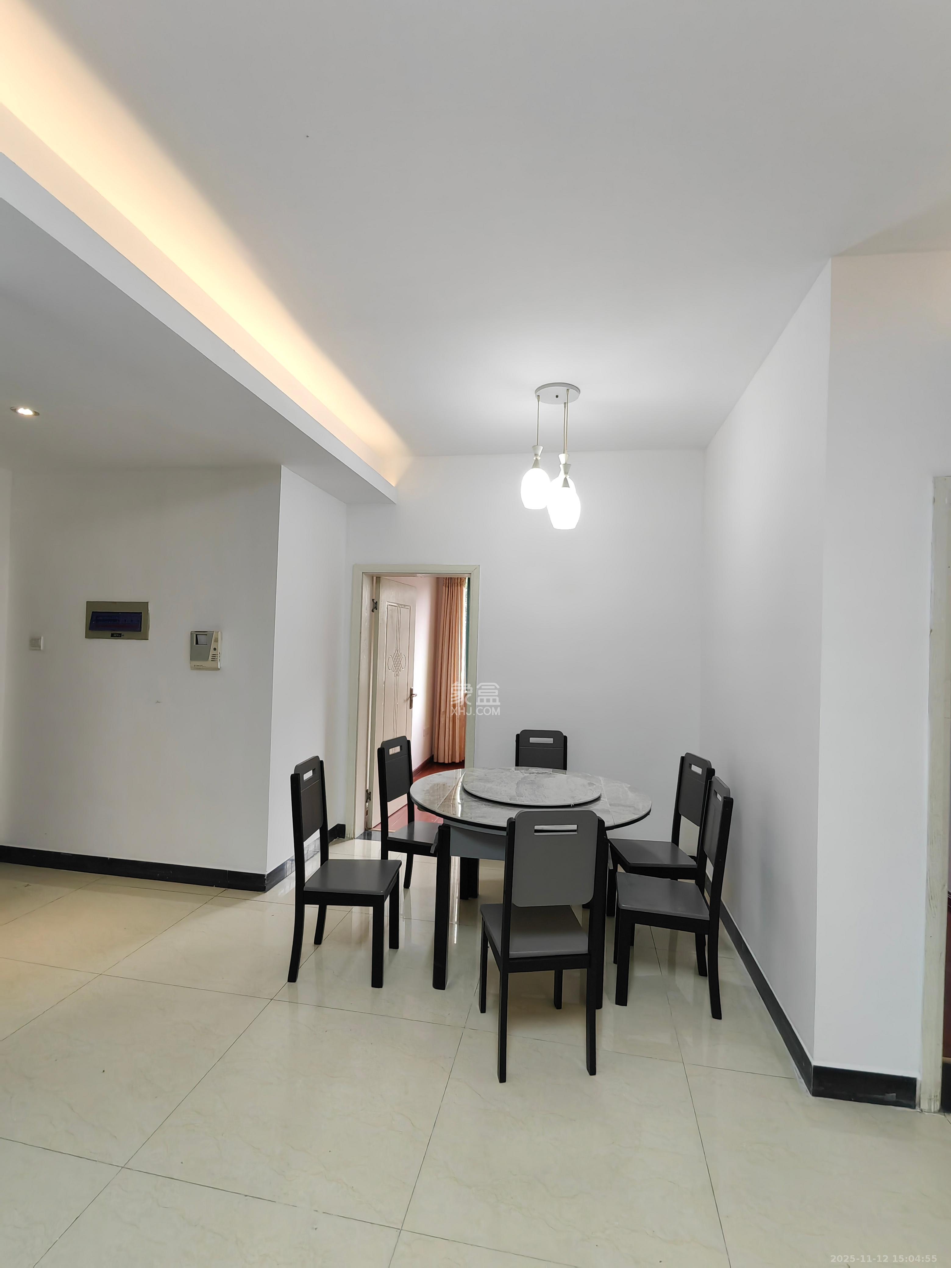 百合湖滨花园 3室2厅1卫 1400.0元/月 百合湖滨花园 3室2厅1卫 1400.0元/月室内图